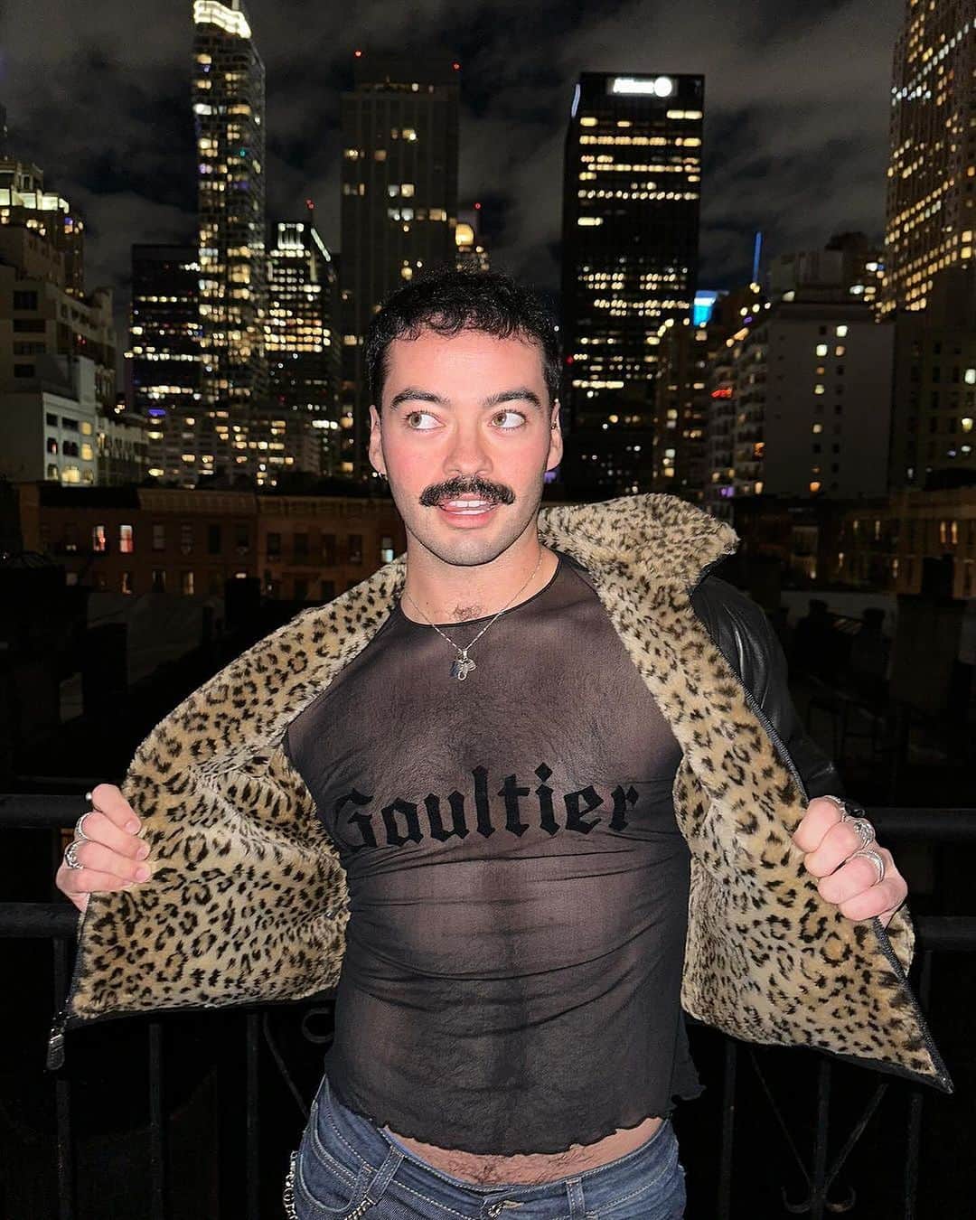 ジャンポール・ゴルチエさんのインスタグラム写真 - (ジャンポール・ゴルチエInstagram)「Our JPG family in the Tattoo collection ❤️‍🔥  #jeanpaulgaultier #jpgfashion」11月28日 1時05分 - jeanpaulgaultier