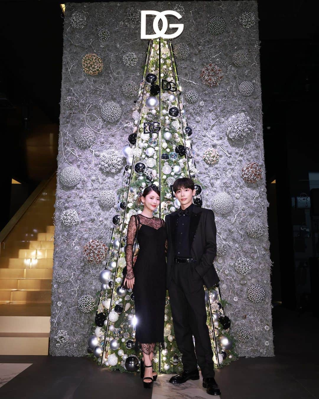 ミチさんのインスタグラム写真 - (ミチInstagram)「DOLCE&GABBANA HOLIDAY 🥂 ホリデーシーズンを感じるゴージャスなイベントでした✨身に付ける華やかなお衣装だったり、街の空気だったり、わくわくを運んでくれる💛 #PR @dolcegabbana #DolceGabbana#DGHolidays#ドルチェガッバーナ#DGホリデー」11月28日 1時09分 - mi0306chi