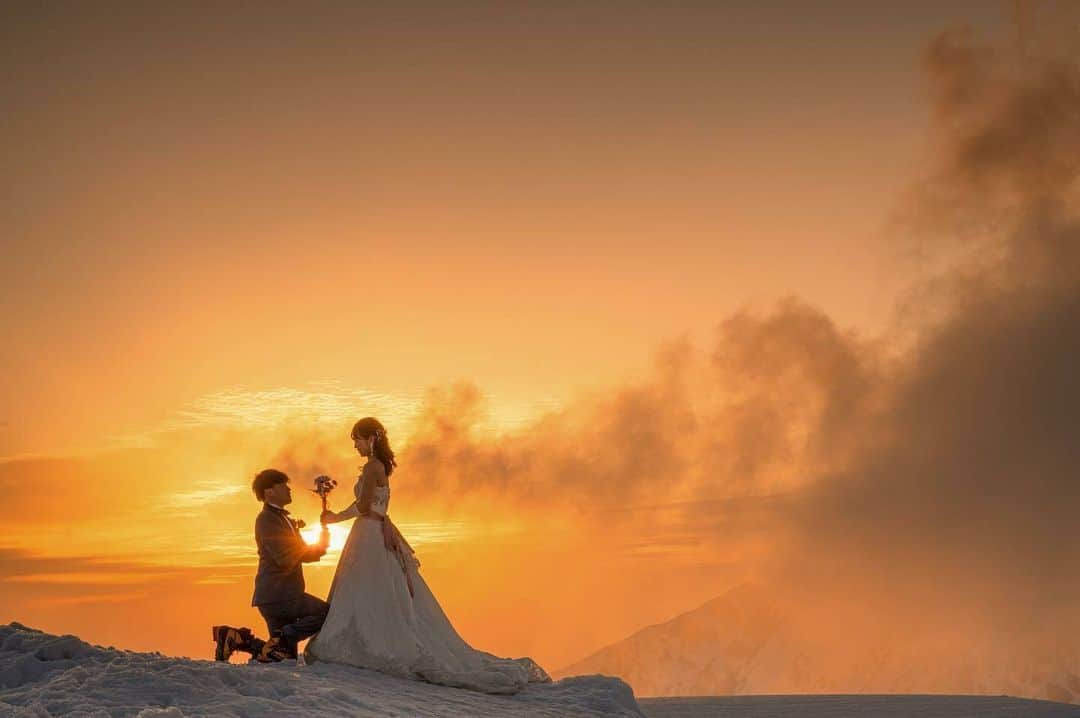 東京カメラ部公式のインスタグラム：「「@cherish.photo.days」アカウントへの @mutsumi_._yy さんの投稿作品。シェア＆コメント大歓迎です。  「cherish photo days」（略してチェリフォト）では、「 #cherish_photo_days 」「 #チェリフォト 」をつけて投稿された皆さんの素敵な「ブライダルポートレート、ウエディングフォト、前撮り、恋人写真」を紹介していきます。カメラや写真がお好きな方は、どなたでも大歓迎です。  ※各種法令、マナー、関係者の指示に従った撮影をお願いします。 *Please ensure that your photography adheres to all relevant laws, etiquette, and instructions issued by authorized persons. ※本アカウントは東京カメラ部がFacebook、Instagramのサービスを利用して運営しているもので、Meta社・Instagramとは一切関係ありません。  【ご注意ください】 東京カメラ部を名乗るなりすましアカウントが確認されています。東京カメラ部Instagramアカウントは、利用（投稿、閲覧）のために費用をいただくことはありません。 東京カメラ部に関連するアカウントは東京カメラ部（ @tokyocameraclub ）がフォローしているアカウントのみとなります。（tuchong_opensee除く）  Follow: @cherish.photo.days  #cherish_photo_days #チェリフォト #wedding #ポートレート #恋人写真 #bridal_photography #weddingphoto #ウェディングフォト #wedding_photography #bridal #ブライダル #bridalphoto #ブライダルフォト #tokyocameraclub #東京カメラ部 #Japan #photo #写真 #日本 #結婚式 #前撮り #後撮り」