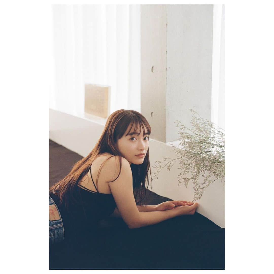 福田愛依のインスタグラム：「もうすぐ11月終わっちゃう…‼︎早いね🍂  今日の秋晴れ気持ちよかった☀︎  @kentaaminaka_portrait  @at.portrait_tokyo  @meii_cheer」