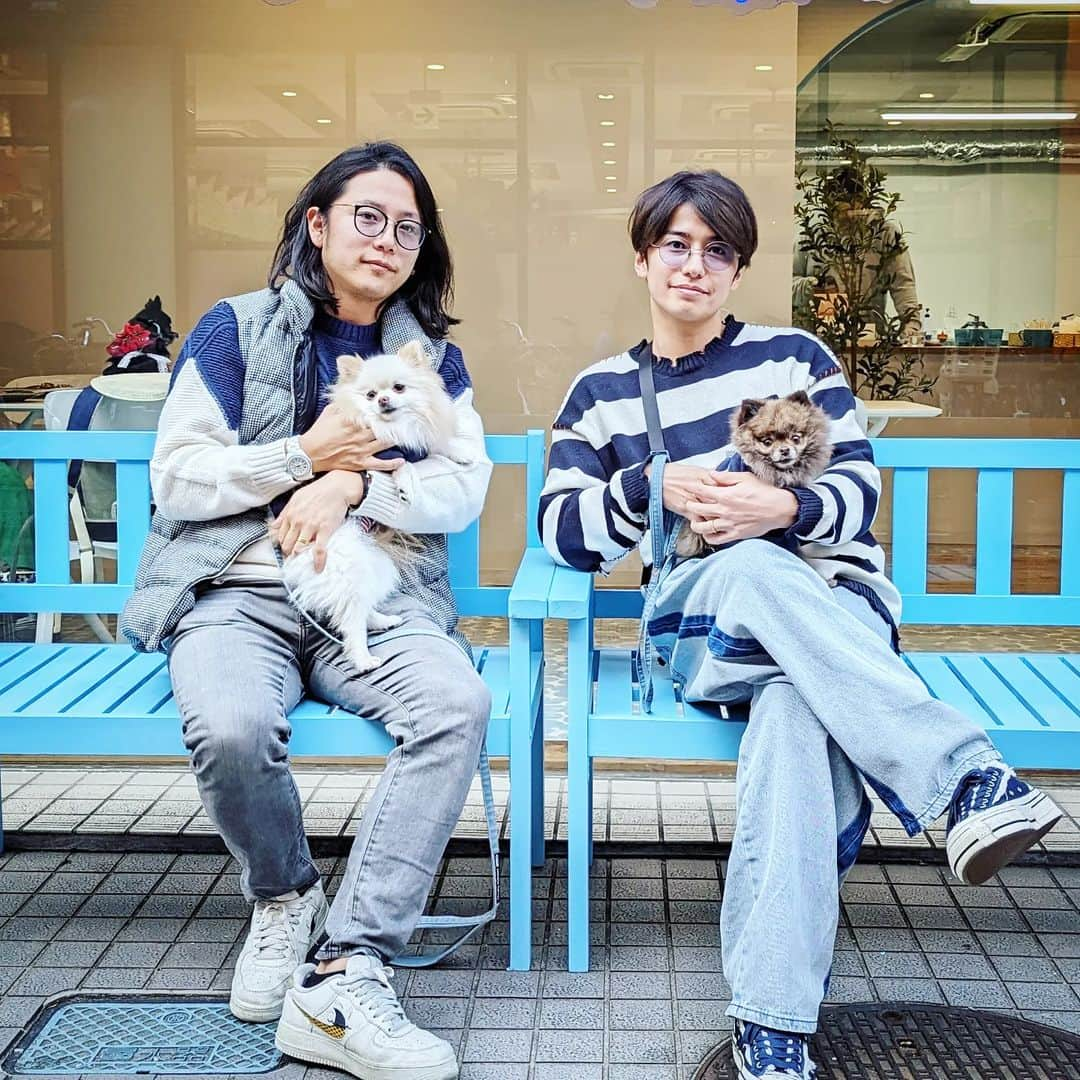 武田航平のインスタグラム：「大輝くんとBuzzCAFE 浦安にてミーティング𓃡 保護犬ちゃんの触れ合いイベントやりたいな☻ フリーでこれて触れ合えるような… みんなきてくれるかな？？ 参考にさせて頂きたいので、ぜひ、コメントおまちしてます☻ @daikiitoh  @buzzcafebyanella_urayasu @dogrescue_anella  追記…コメント欄にてお話しできたら嬉しいです☺」