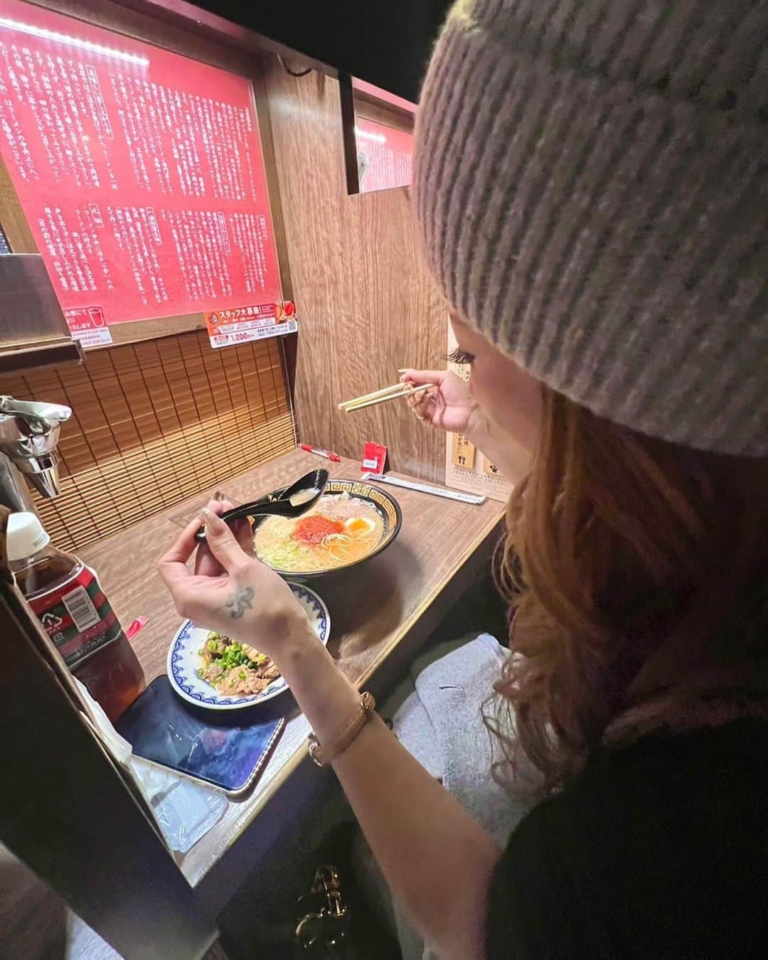 一井悠理さんのインスタグラム写真 - (一井悠理Instagram)「爆食い🤣 #lunchからのラーメン #一蘭 #lunch #大食い #大食い女 大親友と一緒に #大親友」11月27日 17時13分 - yuripoyo.1212