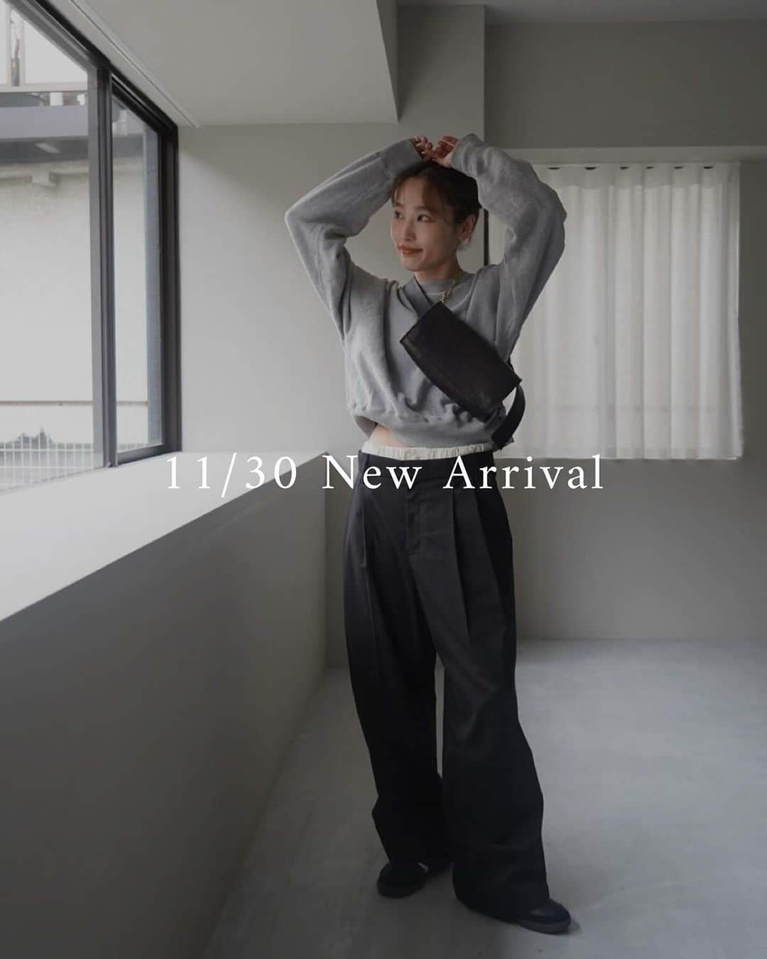 ETRÉ TOKYO ストアさんのインスタグラム写真 - (ETRÉ TOKYO ストアInstagram)「【 11/30 New Arrival 】  ㅤㅤㅤ ㅤㅤㅤ #ETREクロップドリバーシブルニットプルオーバー GREY / BROWN F size ¥25,300(tax in) ㅤㅤ  #ETREレイヤードセミワイドパンツ KHAKI / BLACK S.M size ¥27,500(tax in) ㅤㅤㅤ ㅤ Hacoa THERMO BOTTLE 350ml ¥8,800(tax in) ㅤㅤㅤ ㅤㅤ Dr.Vranjes GIFT BOX 250ml ¥14,630(tax in)  ㅤㅤㅤ  ㅤㅤㅤ┈┈┈┈┈┈┈┈┈┈┈┈┈┈┈┈┈┈┈ ㅤㅤㅤ ㅤㅤ  【INFORMATION】 ⁡ㅤㅤㅤ ⁡ ※11/30(木)発売のアイテムは、12/1(金)12:00よりお在庫のある場合、ルミネカード会員様限定で店舗通販のご利用が可能です。  ⁡ ※お電話がつながりにくい可能性がございます。 ⁡ ※また混雑時には入場制限及び 試着点数の制限を設けさせて頂きます。 予めご了承ください。 ⁡ ⁡ ご理解、ご協力を賜りますよう 心よりお願い申し上げます。   ㅤㅤㅤ 【LUMINE SHINJUKU STORE】 ETRÉ TOKYO ルミネ新宿2店 TEL：03-5989-0979  ー営業時間ー (平日、土日祝)11:00-21:00 ⁡  #etretokyo#etre#fashion#etretokyoshinjuku #etre#2023etre#etretokyo_staff_ootd#2023aw #大人ファッションコーデ #シンプルスタイル  #オトナカジュアルコーデ #ショート丈トップス #クロップド丈 #タックパンツ #スラックスパンツ」11月27日 17時37分 - etretokyo_store