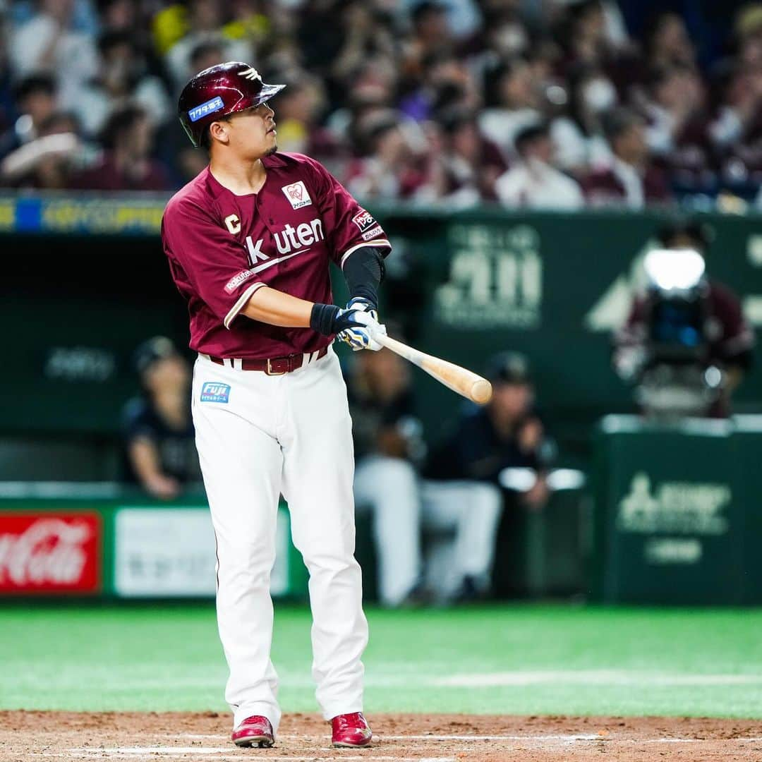 東北楽天ゴールデンイーグルスさんのインスタグラム写真 - (東北楽天ゴールデンイーグルスInstagram)「⚾️  浅村栄斗選手がベストナイン賞を受賞‼️🏆✨  パ・リーグ二塁手部門での選出で 2年連続7度目の受賞となります👏🏼👏🏼 (他に一塁手で1度受賞)  #RakutenEagles #浅村栄斗 #ベストナイン」11月27日 17時34分 - rakuten_eagles