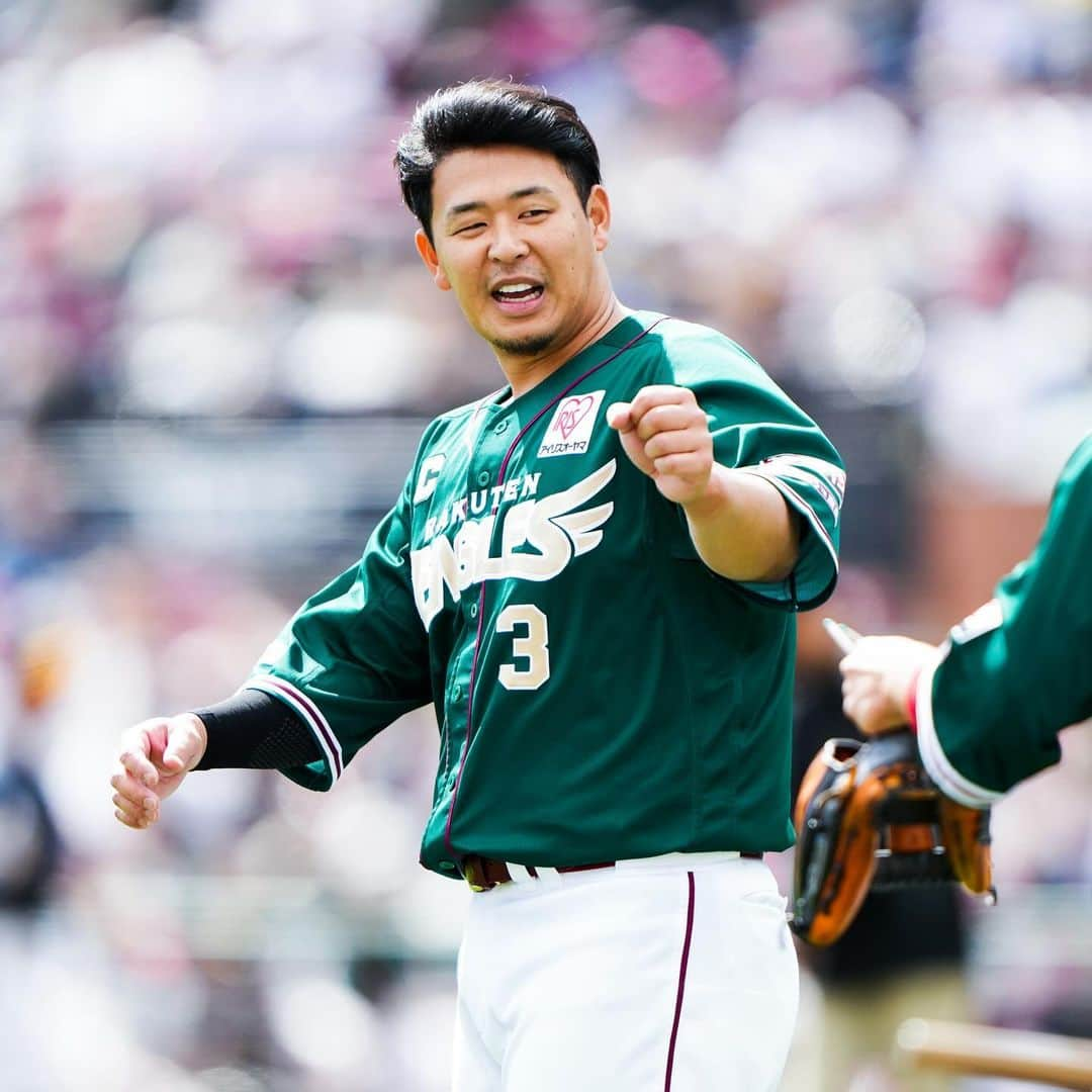 東北楽天ゴールデンイーグルスさんのインスタグラム写真 - (東北楽天ゴールデンイーグルスInstagram)「⚾️  浅村栄斗選手がベストナイン賞を受賞‼️🏆✨  パ・リーグ二塁手部門での選出で 2年連続7度目の受賞となります👏🏼👏🏼 (他に一塁手で1度受賞)  #RakutenEagles #浅村栄斗 #ベストナイン」11月27日 17時34分 - rakuten_eagles