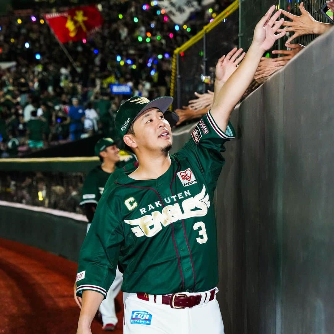 東北楽天ゴールデンイーグルスさんのインスタグラム写真 - (東北楽天ゴールデンイーグルスInstagram)「⚾️  浅村栄斗選手がベストナイン賞を受賞‼️🏆✨  パ・リーグ二塁手部門での選出で 2年連続7度目の受賞となります👏🏼👏🏼 (他に一塁手で1度受賞)  #RakutenEagles #浅村栄斗 #ベストナイン」11月27日 17時34分 - rakuten_eagles