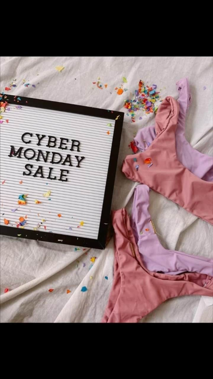 San Lorenzo Bikinisのインスタグラム：「#CYBERMONDAY is here 💙 Shop with us ONLINE for amazing deals SITEWIDE 🤩 #DOORBUSTERS happening right now 🤫」