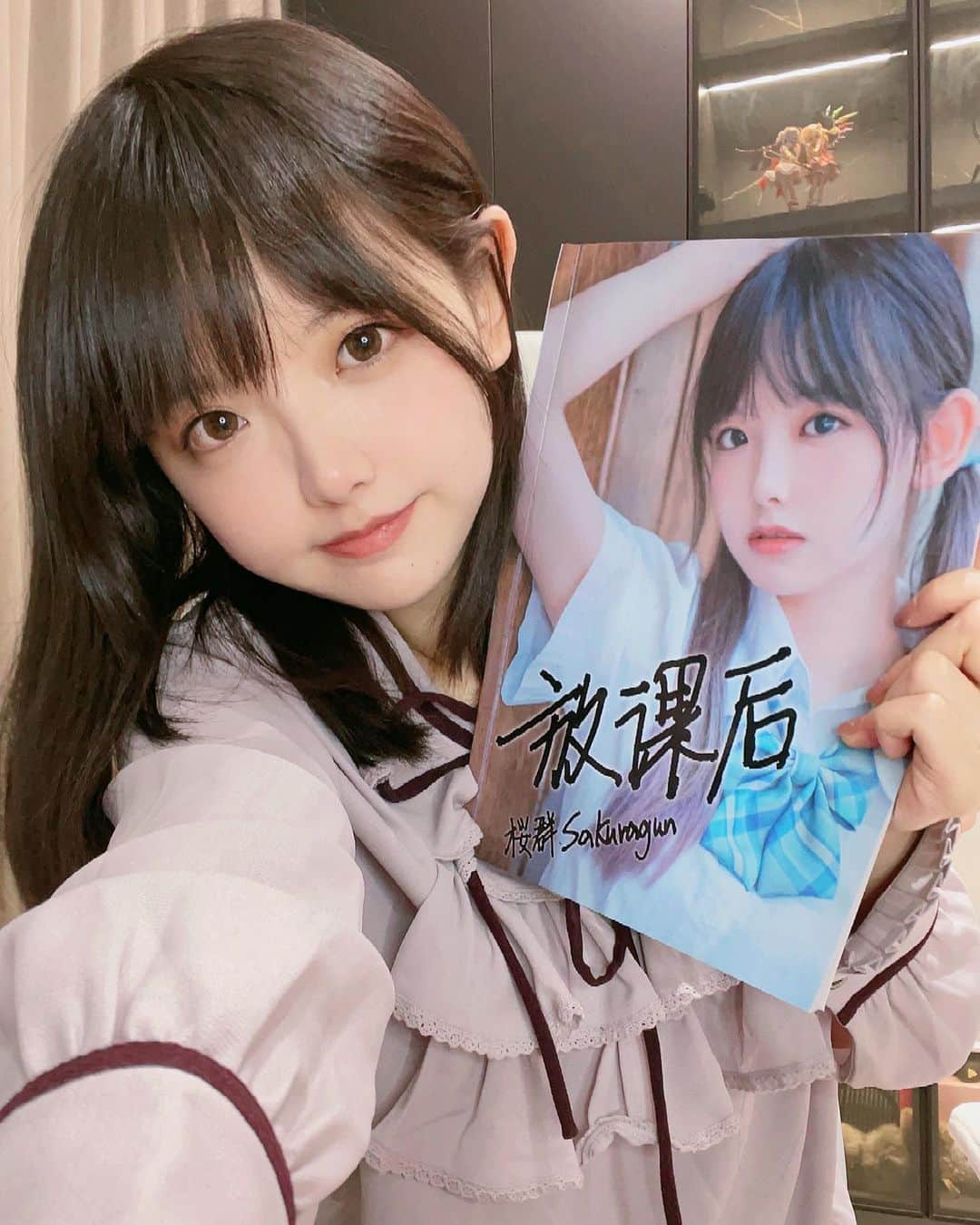 樱群さんのインスタグラム写真 - (樱群Instagram)「Sakuragun's new photobook is released on Taobao and Ko-fi(Electronic version)!☺️🎉  Over 100 sold! Thank youu<3」11月27日 17時49分 - sakura.gun