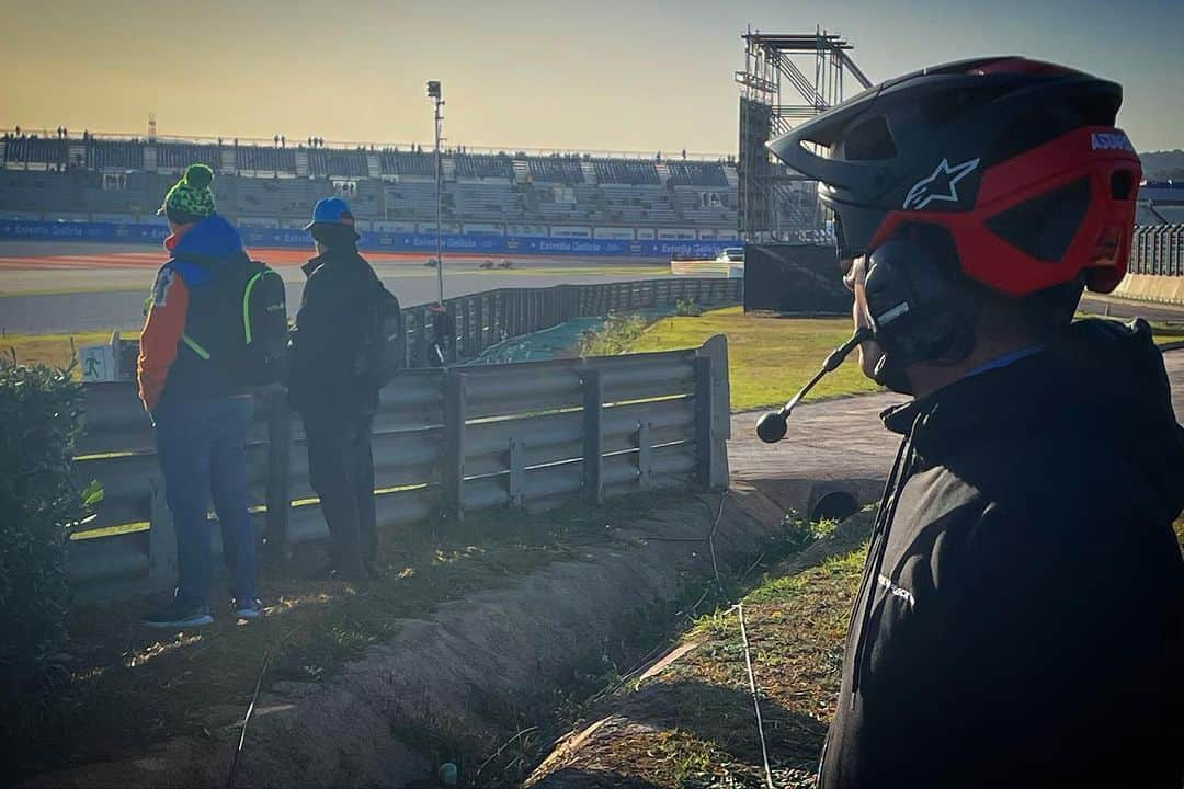 トニ・エリアスさんのインスタグラム写真 - (トニ・エリアスInstagram)「Wrapping 2023 season!! Grazzie @gresiniracing !! 🙏💙」11月27日 18時07分 - tonielias24