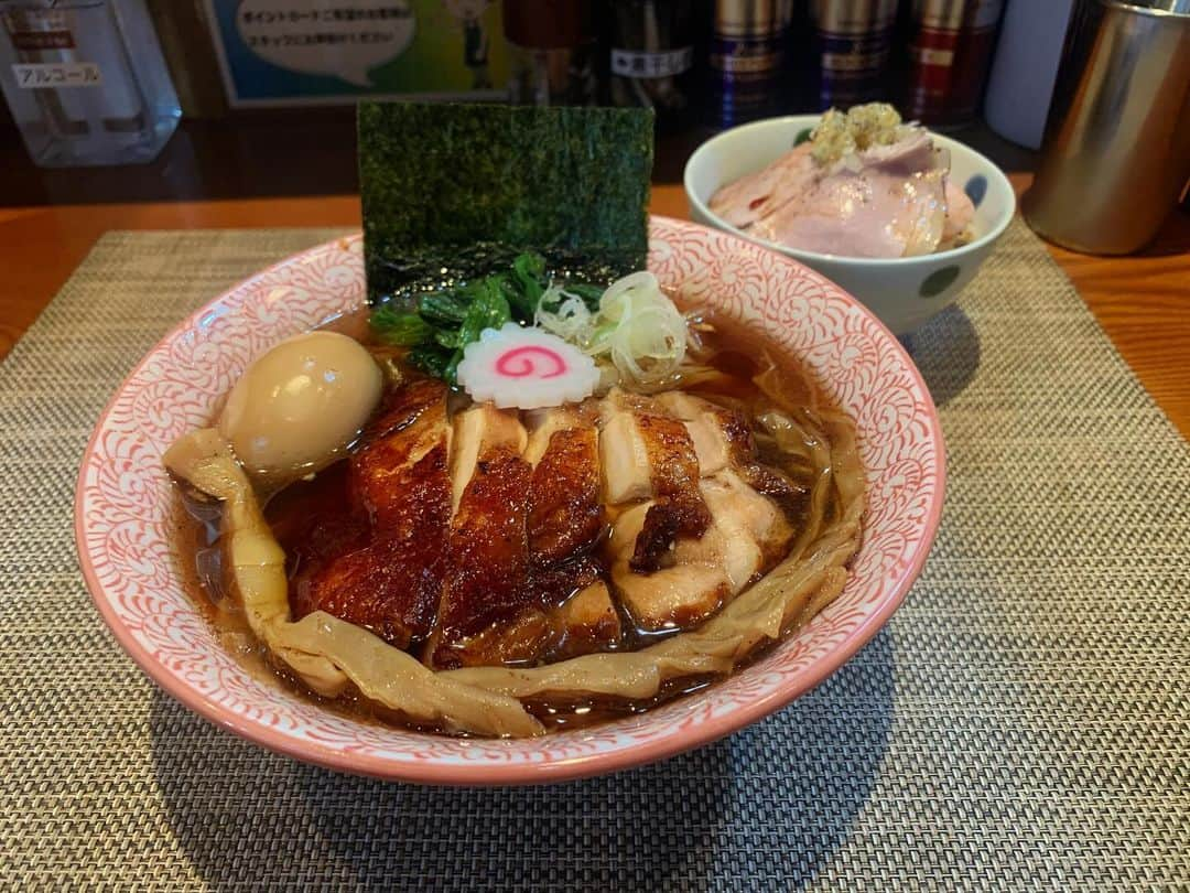 えみっくすさんのインスタグラム写真 - (えみっくすInstagram)「最近のラーメンまとめ(最近じゃない載せ忘れてたやつもあり)  ①ラーメン二郎生田駅前店(生田) @ikuta_jiro  ②野郎ラーメン 秋葉原店 ブルアカコラボ柴関野郎ラーメン(秋葉原) @yaro_ramen  ③らぁめん 生姜は文化。(巣鴨) @ramen_ginger_culture  ④蒙古タンメン中本 東池袋 魚介豆乳タンメン(池袋) @mouko_tanmen_nakamoto  ⑤極楽汁麺 らすた 代々木支店(代々木) ⑥自家製麺MENSHO TOKYO 限定アーモンド坦々麺(春日) ⑦麺恋処いそじ(代々木) ⑧鶏そば みた葉(新宿) @ramenmitaba  ⑨人類みな麺類(大阪 南方) ⑩ラーメン鷹の目 蒲田店 エビクリームまぜそば(蒲田) @takanome_official   🍬 .｡ _________________________ ｡. 🍬   　えみっくすおすすめのグルメ情報を ︎︎ 　　　▶️ #えみっくすグルメ ◀️  　　　でまとめています⸜(*⃙⃘'ᵕ'*⃙⃘)⸝⋆*   　気になるお店があればぜひ食べに行って  　ハッシュタグをつけて投稿してね📷✨  🍬 .｡ _________________________ ｡. 🍬   #ラーメン  #ラーメン部  #ラーメンインスタグラマー  #ラーメンパトロール  #ラーメン女子  #ラーメンインスタグラム  #ラーメン二郎  #ラーメン大好き  #ラーメン好きな人と繋がりたい  #ラーメン巡り  #ラーメンスタグラム  #ラーメン好きと繋がりたい  #ラーメン二郎生田駅前店  #生田二郎  #麺スタグラム  #麺活  #東京ラーメン  #大阪ラーメン  #川崎ラーメン  #野郎ラーメン  #生姜は文化  #蒙古タンメン中本  #mensho  #らすた  #いそじ  #代々木ラーメン  #人類みな麺類  #みた葉  #鷹の目」11月27日 18時30分 - emix_momoka