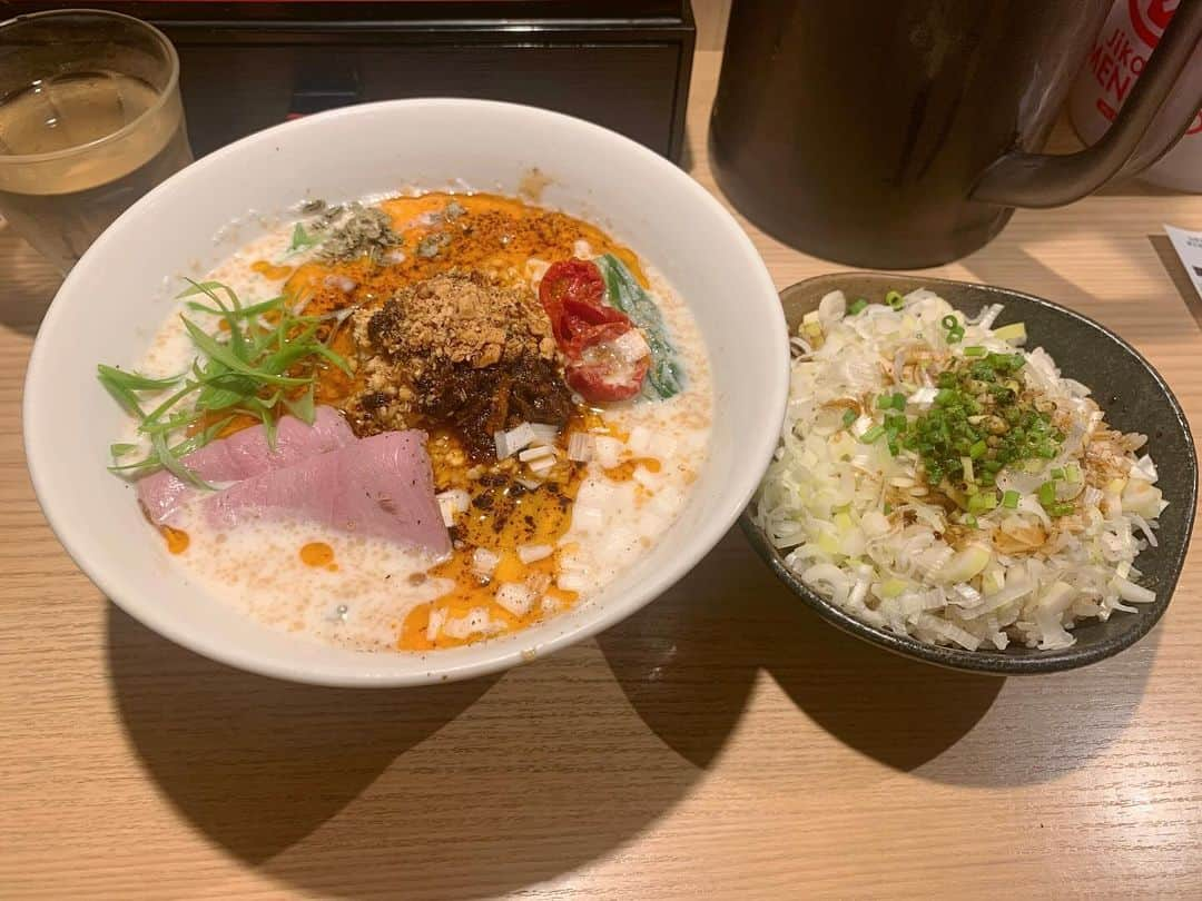 えみっくすさんのインスタグラム写真 - (えみっくすInstagram)「最近のラーメンまとめ(最近じゃない載せ忘れてたやつもあり)  ①ラーメン二郎生田駅前店(生田) @ikuta_jiro  ②野郎ラーメン 秋葉原店 ブルアカコラボ柴関野郎ラーメン(秋葉原) @yaro_ramen  ③らぁめん 生姜は文化。(巣鴨) @ramen_ginger_culture  ④蒙古タンメン中本 東池袋 魚介豆乳タンメン(池袋) @mouko_tanmen_nakamoto  ⑤極楽汁麺 らすた 代々木支店(代々木) ⑥自家製麺MENSHO TOKYO 限定アーモンド坦々麺(春日) ⑦麺恋処いそじ(代々木) ⑧鶏そば みた葉(新宿) @ramenmitaba  ⑨人類みな麺類(大阪 南方) ⑩ラーメン鷹の目 蒲田店 エビクリームまぜそば(蒲田) @takanome_official   🍬 .｡ _________________________ ｡. 🍬   　えみっくすおすすめのグルメ情報を ︎︎ 　　　▶️ #えみっくすグルメ ◀️  　　　でまとめています⸜(*⃙⃘'ᵕ'*⃙⃘)⸝⋆*   　気になるお店があればぜひ食べに行って  　ハッシュタグをつけて投稿してね📷✨  🍬 .｡ _________________________ ｡. 🍬   #ラーメン  #ラーメン部  #ラーメンインスタグラマー  #ラーメンパトロール  #ラーメン女子  #ラーメンインスタグラム  #ラーメン二郎  #ラーメン大好き  #ラーメン好きな人と繋がりたい  #ラーメン巡り  #ラーメンスタグラム  #ラーメン好きと繋がりたい  #ラーメン二郎生田駅前店  #生田二郎  #麺スタグラム  #麺活  #東京ラーメン  #大阪ラーメン  #川崎ラーメン  #野郎ラーメン  #生姜は文化  #蒙古タンメン中本  #mensho  #らすた  #いそじ  #代々木ラーメン  #人類みな麺類  #みた葉  #鷹の目」11月27日 18時30分 - emix_momoka