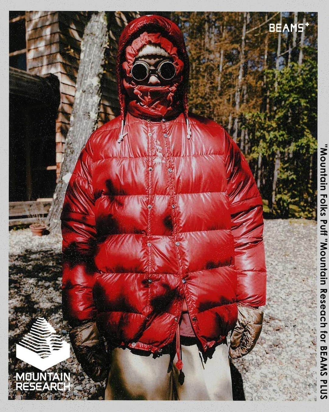 BEAMS+のインスタグラム：「... MOUNTAIN RESEARCH × BEAMS PLUS 『Mountain Folks Puff』 12.1（Fri.）Release . 今シーズンの〈MOUNTAIN RESEARCH〉と〈BEAMS PLUS〉の別注アイテムは、ヴィンテージのエクスペディションダウンジャケットをベースに型から製作。  クラシックなフロントのダブルスナップボタンを採用し、ブランドらしい袖のデタッチャブル仕様でアップデート。 ブランドのアイコン的なアニマル刺繍は、チームのワッペンや刺繍を彷彿とさせるサイズでフロントとフードにそれぞれ配しました。 カラーは、ヨーロピアンダウンジャケットを連想させるブルー、バーガンディー。さらには、当時には存在しない都会的な印象のブラックの計3色を展開。  当時のムードは残しつつも、ダウンジャケットの着こなしの幅が広がった本アイテムをお楽しみください。 . @mountain_research @beams_official @beams_plus_harajuku @beams_plus_marunouchi #mountainresearch #beams #beamsplus」