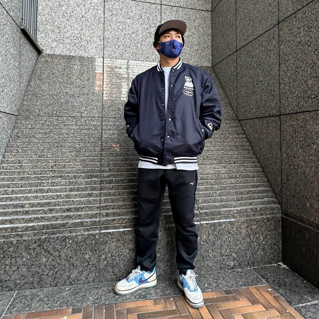 クーニンズのインスタグラム：「そろそろもらった スタジャンを着る季節かな？  #クーパーズ #三重県」