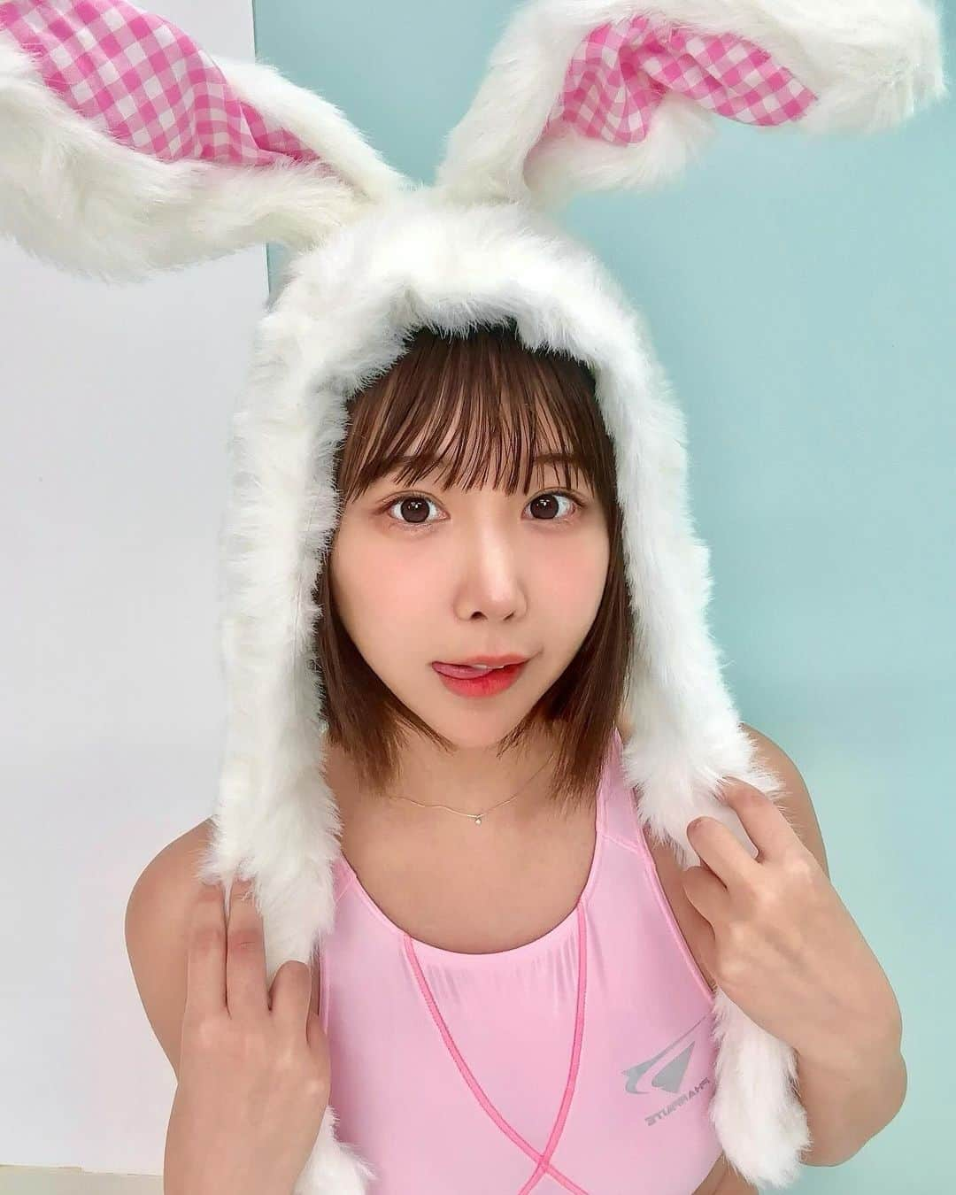 日向葵衣のインスタグラム：「飼ってください🐰💕   #うさぎ #コスプレ」