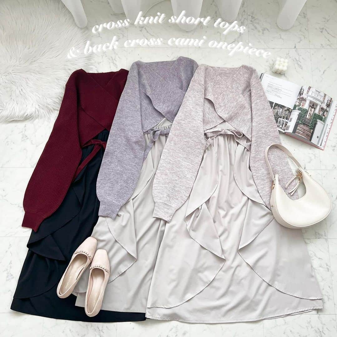 apres jour(アプレジュール) のインスタグラム：「【new arrival🎀】11/30(木) 21:00〜 ⁡  ◆クロス×バックリボンがお洒落見えするショートニット♡ ⁡ #クロスニットショートトップス 商品番号🔎988321 サイズ…F/XL ¥3,595(taxin)  #バッククロスキャミワンピース 商品番号🔎988528 サイズ…F/XL ¥3,995(taxin) ⁡ ⁡ こちらの画像はインスタ用に加工しておりますので、カラーの雰囲気が実際の商品と異なる場合がございます。 商品ページにてカラーのご確認をお願い致します。 ⁡ #ZOZOでしか買えない #アプレジュール #アプレ部」