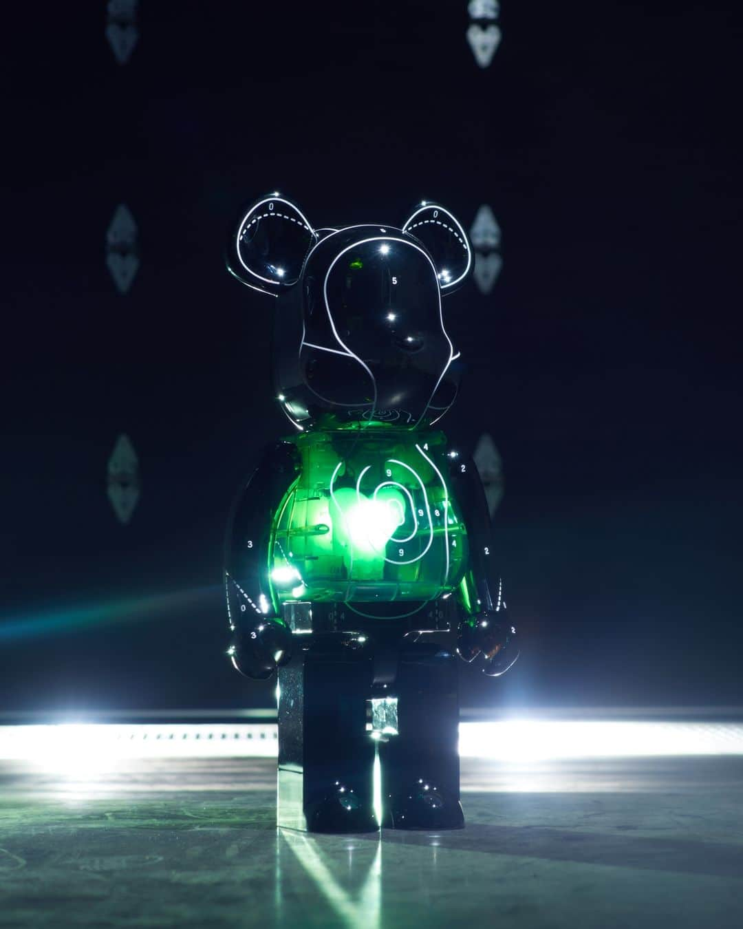 NUBIANさんのインスタグラム写真 - (NUBIANInstagram)「【BE@RBRICK x NEIGHBORHOOD x EMOTIONALLY UNAVAILABLE】  12/2(Sat) 10:00 JST Online store release.  @medicom_toy @neighborhood_official @emotionallyunavailable #MEDICOMTOY #bearbrick #neighborhood #emotionallyunavailable #nubiantokyo」11月27日 19時00分 - nubian_tokyo