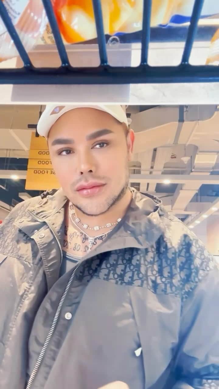 Ivan Gunawanのインスタグラム：「Belanja dapur  dulu  Yah .... dapur  ngebul  hidup  makmur ❤️」