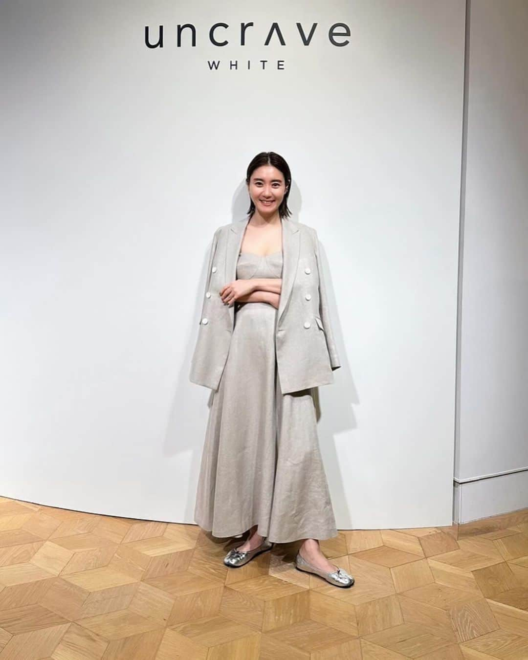 東原妙子さんのインスタグラム写真 - (東原妙子Instagram)「🫶 uncrave 2024 Spring/Summer  EXHIBITION @uncrave_official  先日、2024年春夏のアンクレイヴ展示会が終了。 多くの関係者の方にご来場いただき ありがとうございました🙏  コロナ禍の最中にアンクレイヴを立ち上げてから 今季であっという間に5周年！  皆さんが注いでくれたたくさんの愛と スタッフの情熱のおかけで続けてこられた そんな大切な節目だと思っています。 感謝の言葉だけじゃ足りない気持ち🥹✨  変わらず暑苦しく、ますます真摯に uncrave WHITEの物作りに励んで参りますので 今後も生温かく見守っていただけたら幸いです🙇🏻‍♀️  #uncrave #uncrave_white #2024ss #exhibition  展示会の様子はストーリーズのアーカイブで🤲」11月27日 19時24分 - taekohigashihara