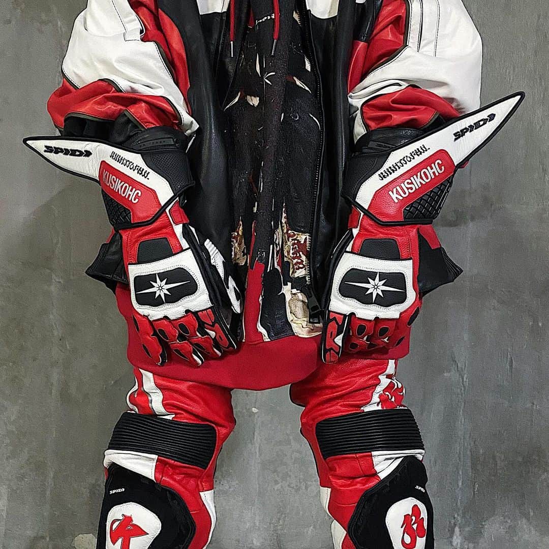 cherry worldwideのインスタグラム：「. KUSIKOHC®︎ 』  @kusikohc . FW23 'How To Keep My Fantasy' Drop❷ " . . now available in-store & online . ⇒ " Rider leather jacket " ⇒ " Spidi burn rider pants " ⇒ " Moto men print hoodie " ⇒ " Spidi gloves "」