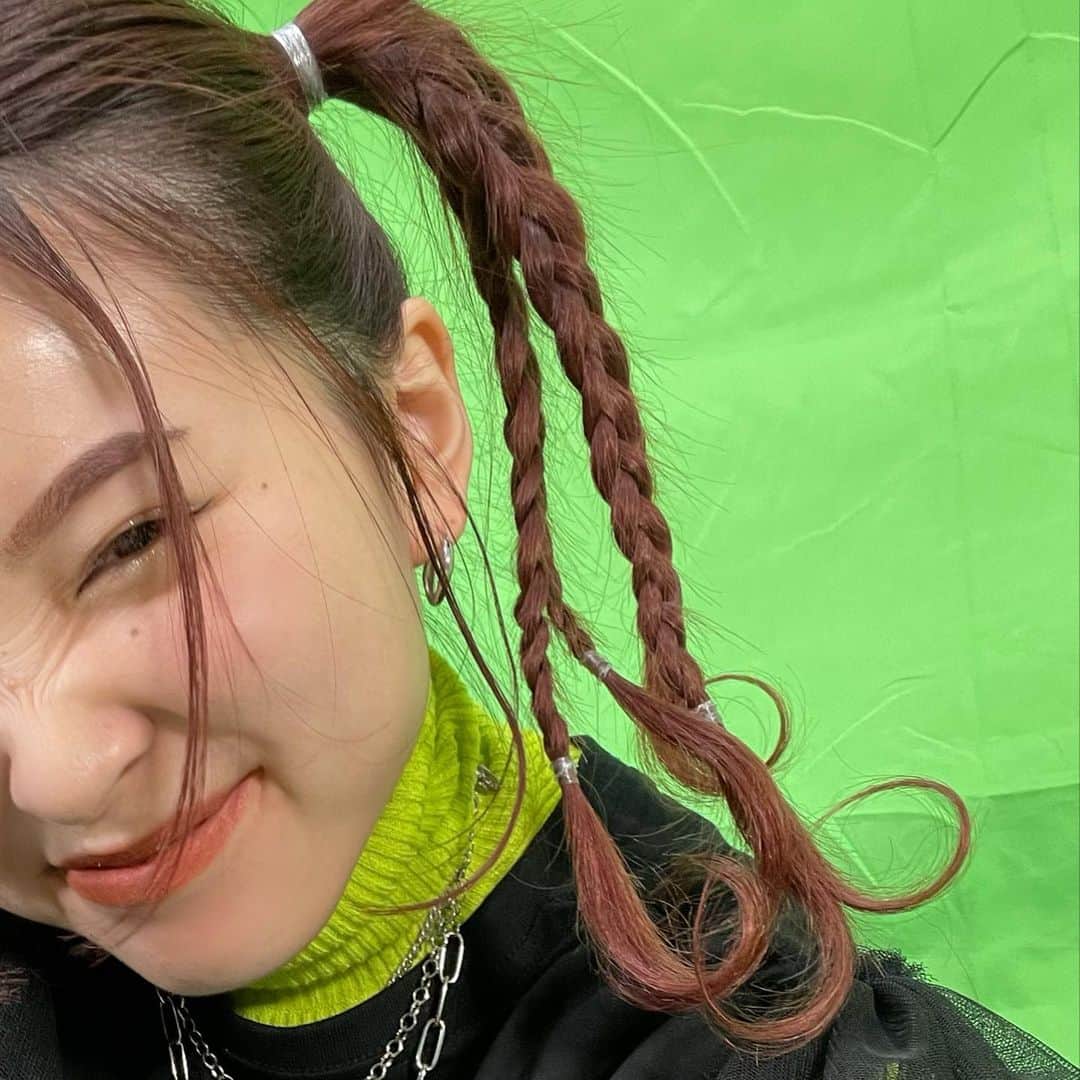 みきなつみさんのインスタグラム写真 - (みきなつみInstagram)「変なポーズ沢山して楽しかった日🐥📸 ククク、どうなるのかな？楽しみー！！」11月27日 19時29分 - orangeenaa