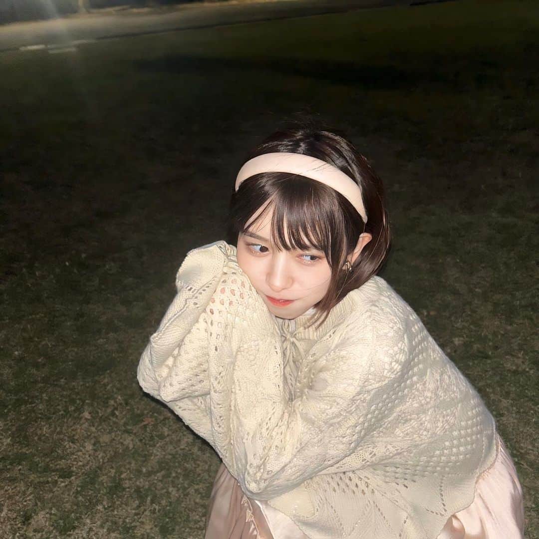 小泉遥香さんのインスタグラム写真 - (小泉遥香Instagram)「￤𝔀𝓲𝓷𝓽𝓮𝓻…☃❄  もう冬だね😖🍃  皆は冬になると食べたくなるものある??  私はちょっと前に火鍋屋さんに行ってから火鍋とおでんモチベが凄いよ!!🤗🍢🔥  あったかいもの食べて乗り切ろう！  #冬 #おでん #火鍋 #デート #モデル #アイドル#コーデ #ボブ #韓国ボブ#モテコーデ #淡色女子 #淡い民  #おすすめのお店ぷりーず#クリスマス#クリスマスデート  #winter #idol #date#model #christmas #code #ootd」11月27日 19時34分 - haruka_koizumi_official