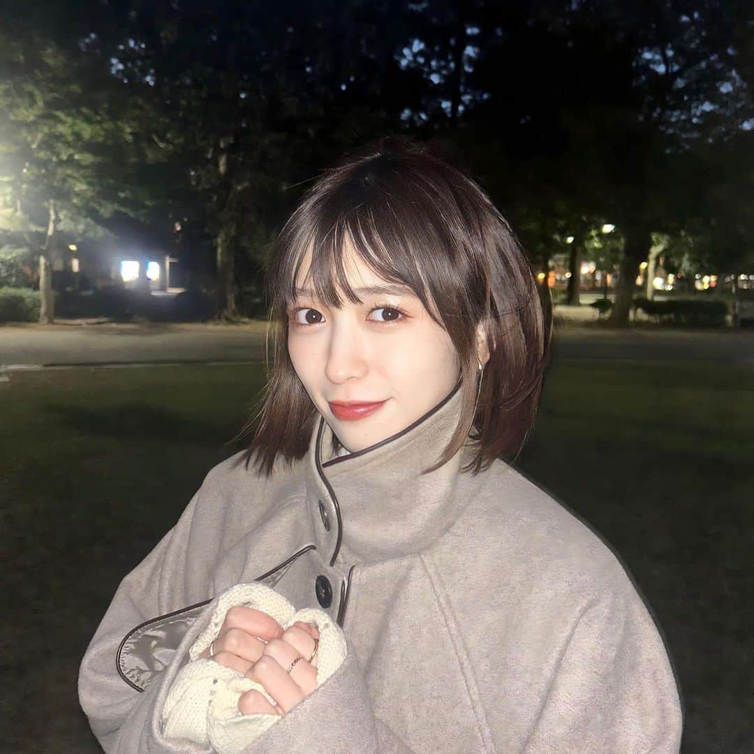 小泉遥香さんのインスタグラム写真 - (小泉遥香Instagram)「￤𝔀𝓲𝓷𝓽𝓮𝓻…☃❄  もう冬だね😖🍃  皆は冬になると食べたくなるものある??  私はちょっと前に火鍋屋さんに行ってから火鍋とおでんモチベが凄いよ!!🤗🍢🔥  あったかいもの食べて乗り切ろう！  #冬 #おでん #火鍋 #デート #モデル #アイドル#コーデ #ボブ #韓国ボブ#モテコーデ #淡色女子 #淡い民  #おすすめのお店ぷりーず#クリスマス#クリスマスデート  #winter #idol #date#model #christmas #code #ootd」11月27日 19時34分 - haruka_koizumi_official