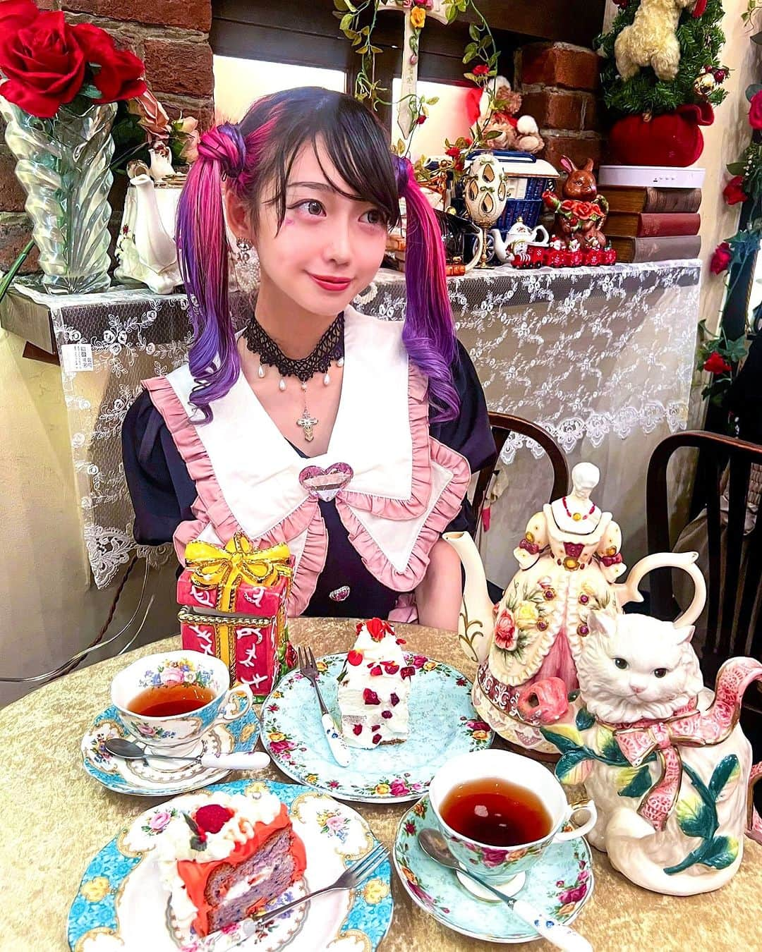 みするのインスタグラム：「お姫様みたいな空間だった♡It looked like a princess cafe 👸‎🤍」