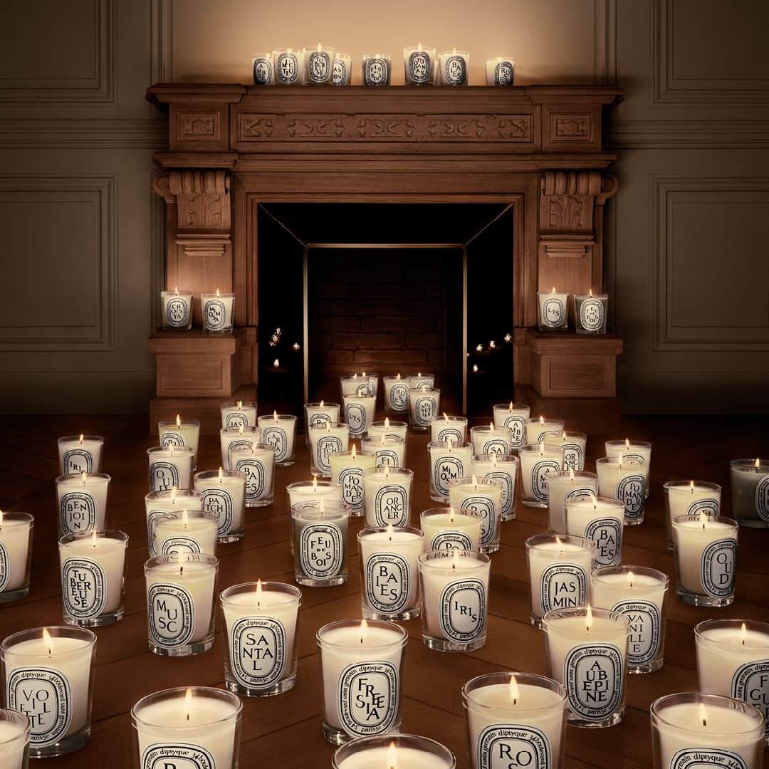 ディプティックのインスタグラム：「From one imaginary to another… …from flame to fragrance. Diptyque's classic candle has exalted nature and sparked inspiration for 60 years, its flame enlightening artists, travellers and lovers of scents. Just imagine.  #FestiveSeason #Diptyque #Candles #ClassicCandle」