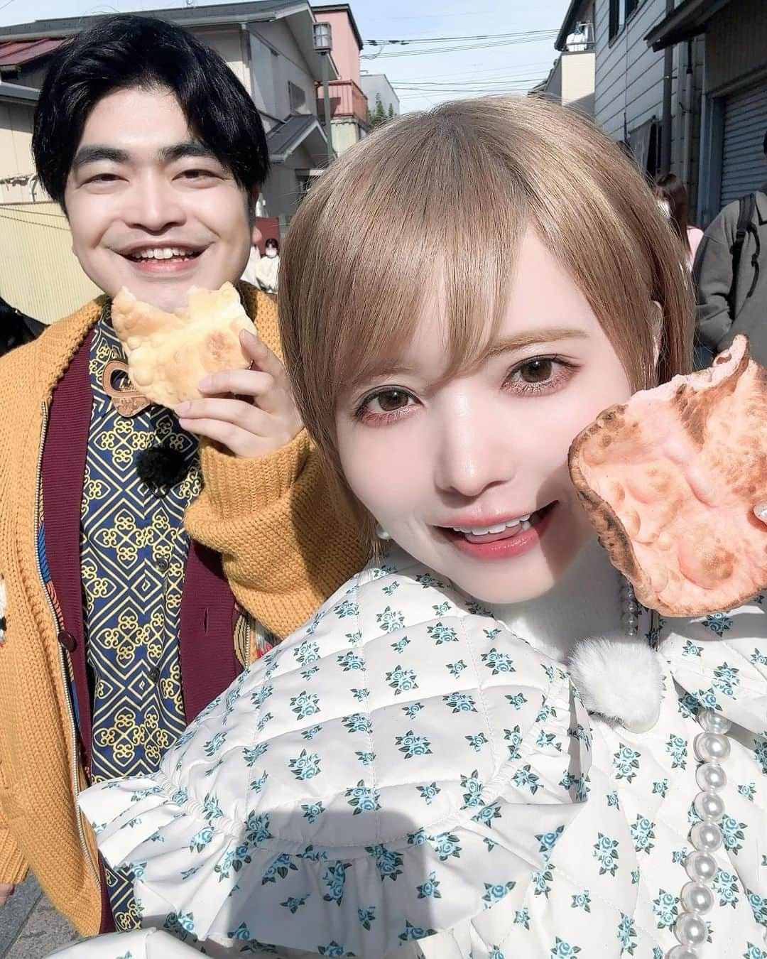 益若つばささんのインスタグラム写真 - (益若つばさInstagram)「おせんべい焼いた🍘明日11/28(火)はめざましテレビ出まーす!  フジテレビ「めざましテレビ」 リポーターやってください！ 川越ロケ  5:25〜8:00 O.A!⏰📺  加藤諒君と埼玉の小江戸楽しんだよー!観てね👼🏻🫶🏻　　  #tv#japan #めざましテレビ #翔んで埼玉」11月27日 19時59分 - tsubasamasuwaka1013