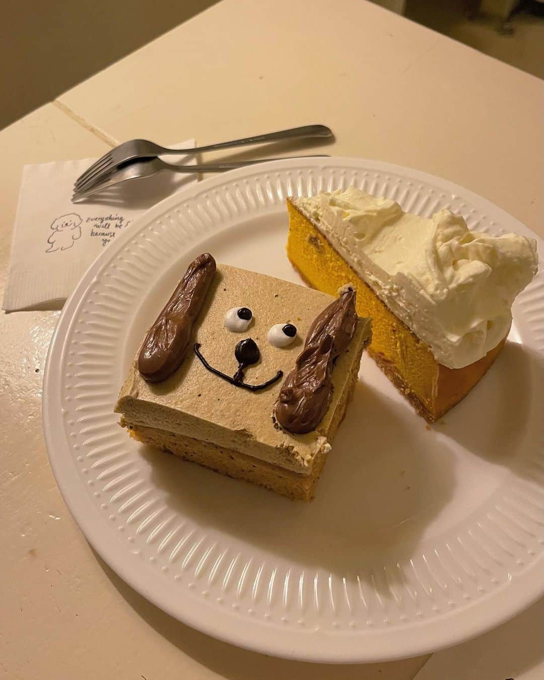 高橋希良さんのインスタグラム写真 - (高橋希良Instagram)「. 可愛すぎるカフェ(ᐡ ᐧ ﻌ ᐧ ᐡ)♡ 空間すべてがかわいかった、、🫠」11月27日 20時00分 - kira_takahashi_official