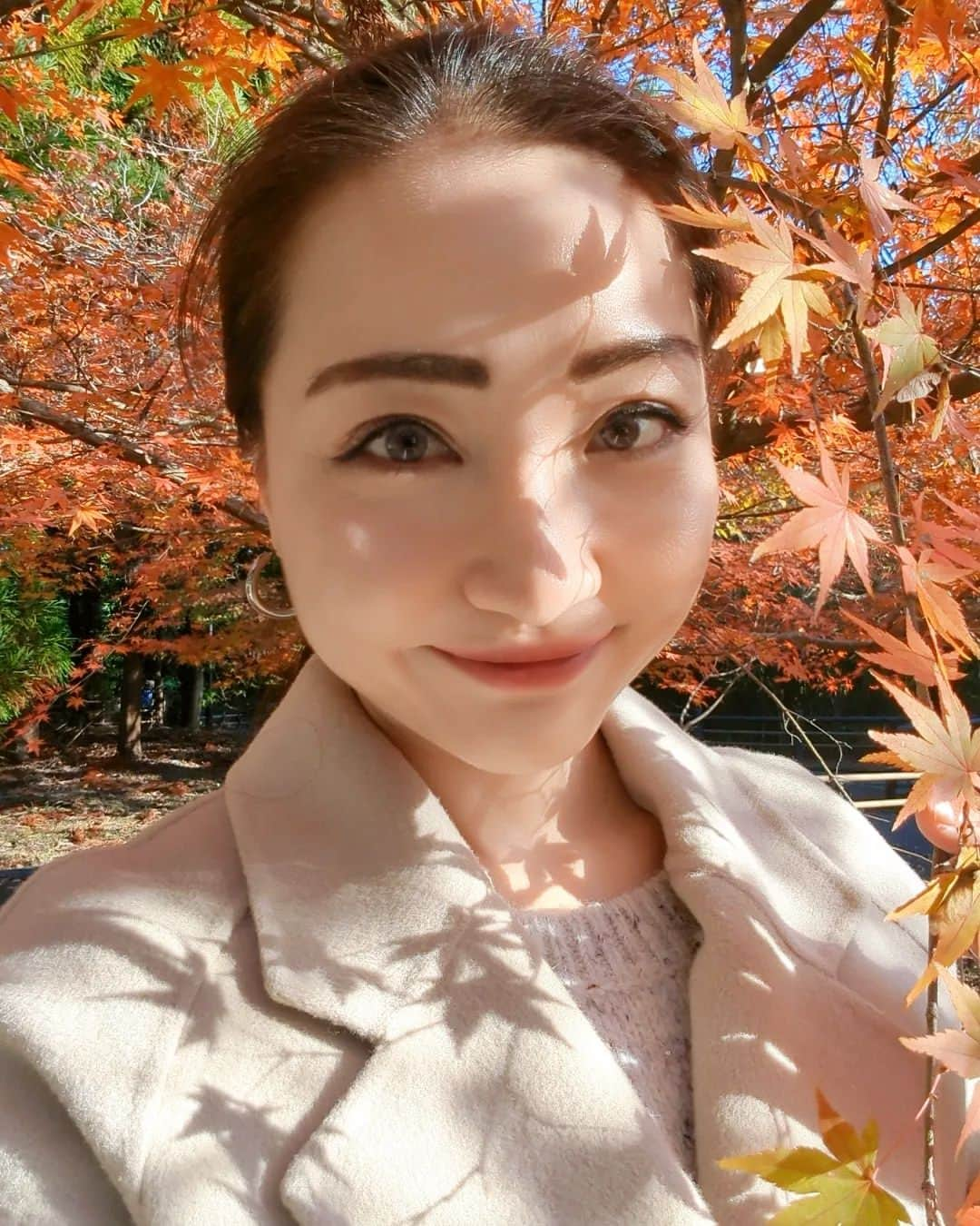 Hiromi Tomiiさんのインスタグラム写真 - (Hiromi TomiiInstagram)「へこたれない👼 大丈夫って言い聞かす◎◎◎ そしたら多分大丈夫〜〜😇 . #嵐山　 で、 #紅葉狩り #🍁 . . #yoga#筋トレ#ダイエット#ボディーメイク #筋トレ女子#ダイエット仲間募集　 #kyoto #京都　#kyotojapan」11月27日 20時24分 - hiromi.tomii