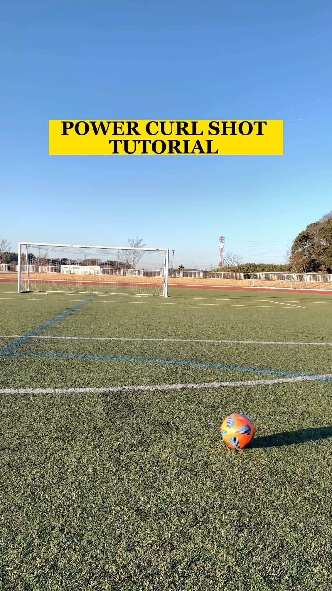 阿部豊のインスタグラム：「Effective power curve shot😎⚽️#soccer #football #futebol #futbol #tutorial #soccerdrills #footballskills #サッカー」