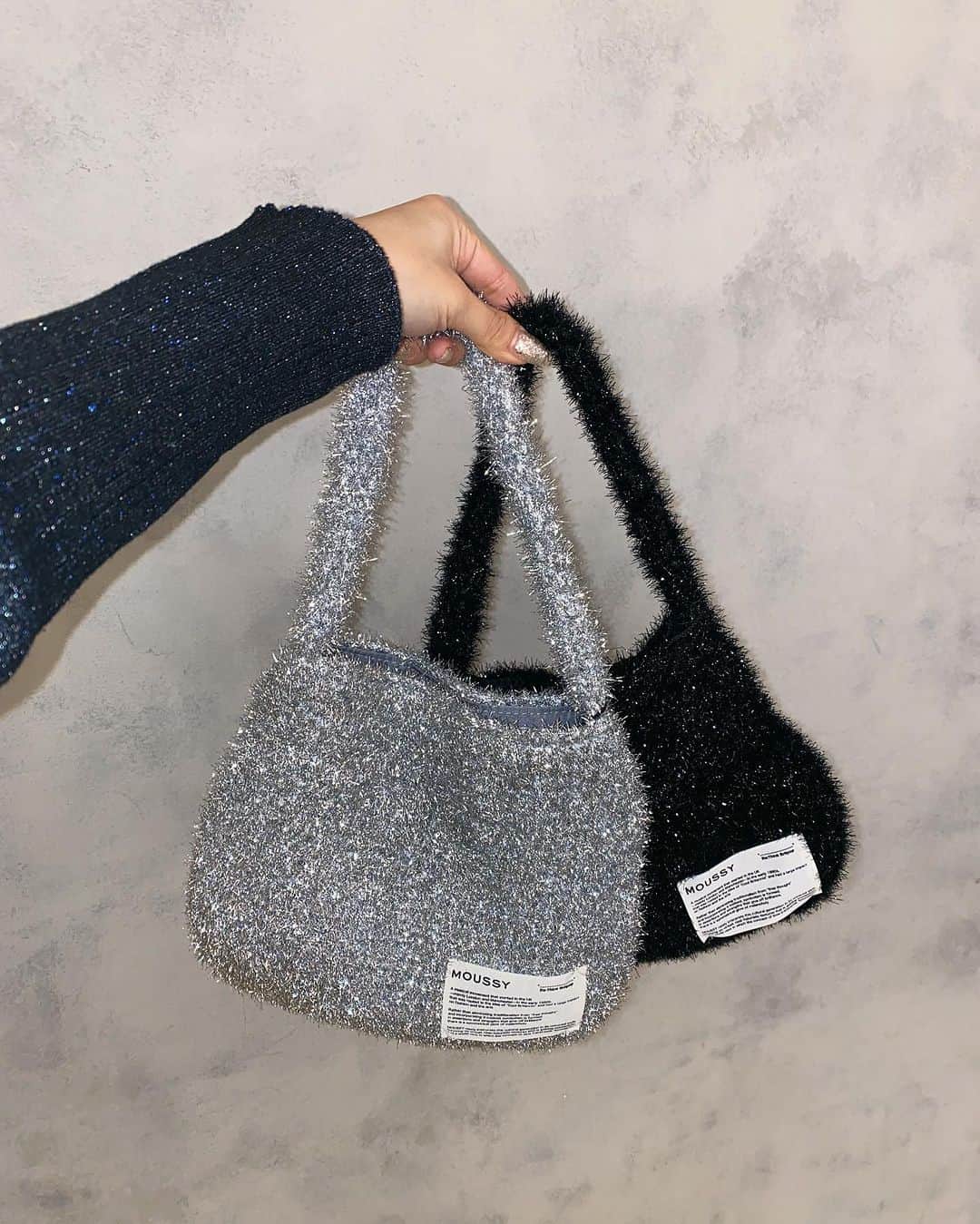 のインスタグラム：「#MOUSSYSNAP @miku_onogi 160cm  ・GLITTER KNIT BAG(010GAG51-5940) 全国のMOUSSY店舗／SHEL'TTER WEBSTORE／ZOZOTOWNにて発売中。  #MOUSSY」