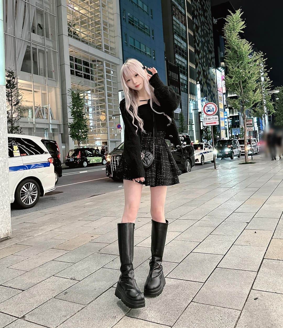 白空こあいさんのインスタグラム写真 - (白空こあいInstagram)「ブラックコーデ全身バージョン‪‪❤︎‬ このまえの| ‹:)」11月27日 20時29分 - coai_yoruami