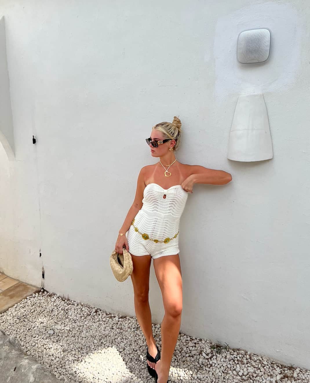 Beginning Boutiqueのインスタグラム：「Vacay energy 🌴 @karlapoot4 wears our Athens White Knit Playsuit! Available now in our LUCKY MONDAY SALE 🤍」