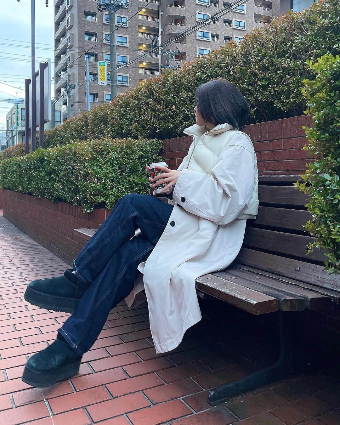 celia_azumaさんのインスタグラム写真 - (celia_azumaInstagram)「🧸🎄🇮🇹🍝  @zona_italia_morioka でランチした日🫶🏻🎀 スタッフの方々相変わらず親切で丁寧でした😭🫶🏻✨ パスタも、大好きなガーリックバケット🥖も とっても美味しかったです🥹💕ご馳走様でした😌  可愛いアウターは１階のPICCHUの🥹🫶🏻 ダウンベストとセットなのが可愛い🎄✨  #zonaitaliamorioka #zonaitaliana #zonaitaliana  #typ #fff #lunchtime #lunch #followforfollowback  #foodporn #fashion #family #fun #fashionblogger #ゾーナイタリア盛岡 #ゾーナイタリア盛岡店  #ゾーナイタリア #岩手県 #盛岡市 #岩手県盛岡市  #ランチ #パスタ #イタリアン #ランチデート #デート」11月27日 20時34分 - ms__celia