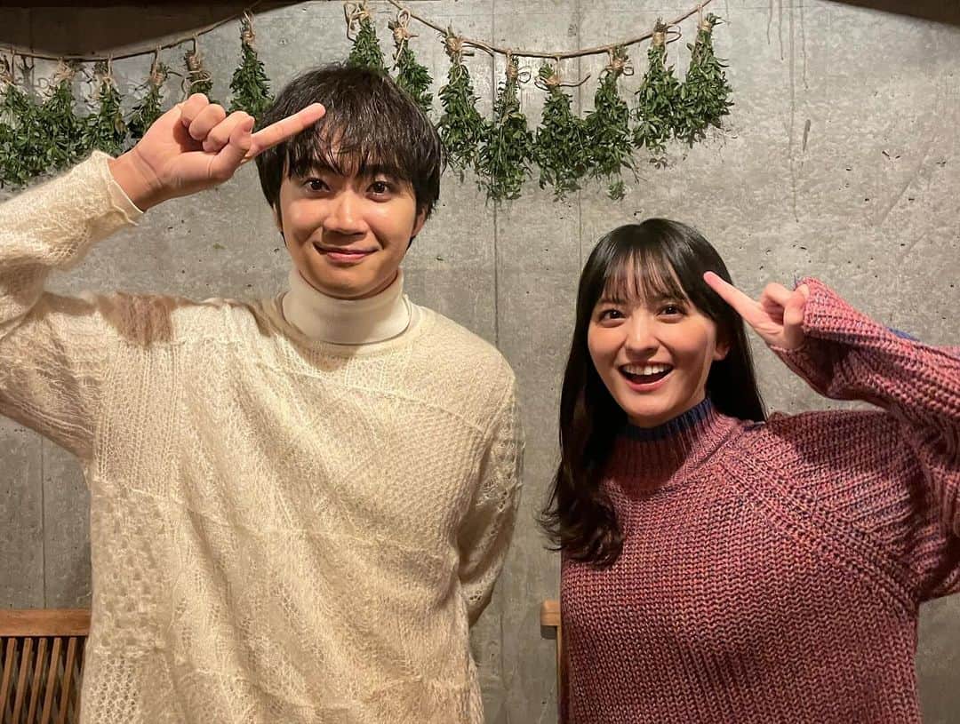清井咲希さんのインスタグラム写真 - (清井咲希Instagram)「. 悠馬3rd Digital single「ジングル」の MVに出演させていただきました✨  この作品に携われたこととても光栄です！  出演者の皆さん、スタッフの皆さん 本当にありがとうございました！！  冬にピッタリのラブソングとなっております、 是非たくさんお聴きください♫  #悠馬　さん　#コムドット　#ジングル　 #コムドットゆうま　さん　 #コムドットゆうた  さん #濱木琴音　ちゃん #川口柊　さん #清井咲希　#スターダストプロモーション」11月27日 20時36分 - kiyoisaki_official
