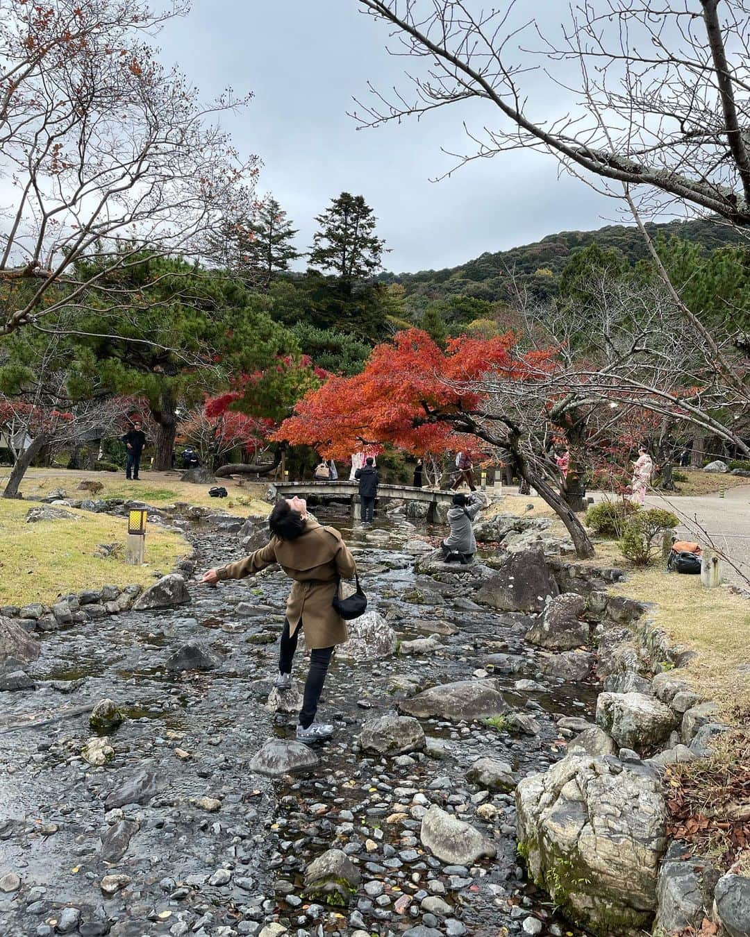 ステファン・ランビエールさんのインスタグラム写真 - (ステファン・ランビエールInstagram)「What a pleasure to discover more of the beauty Japan has to offer! Going home inspired by the nature and its seasons! 🍁」11月27日 20時41分 - slambiel