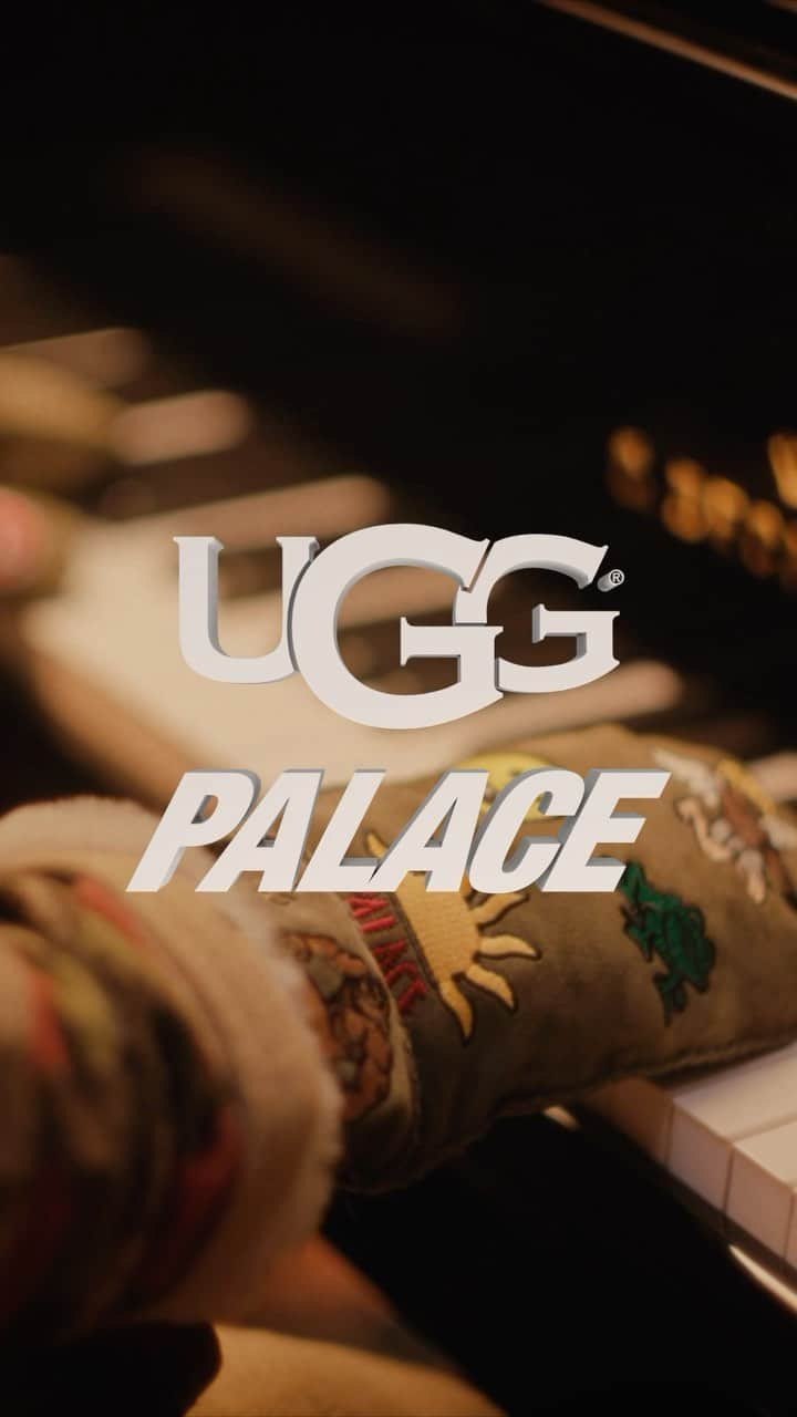 アグのインスタグラム：「♻️ • PALACE UGG • MAXIMUM SNUG • PLUS RUG 👍 • LAUNCHING FRIDAY DECEMBER 1ST: • UK, US & EU • LAUNCHING SATURDAY DECEMBER 2ND: • JAPAN & CHINA 🎬 @adam.todhunter」