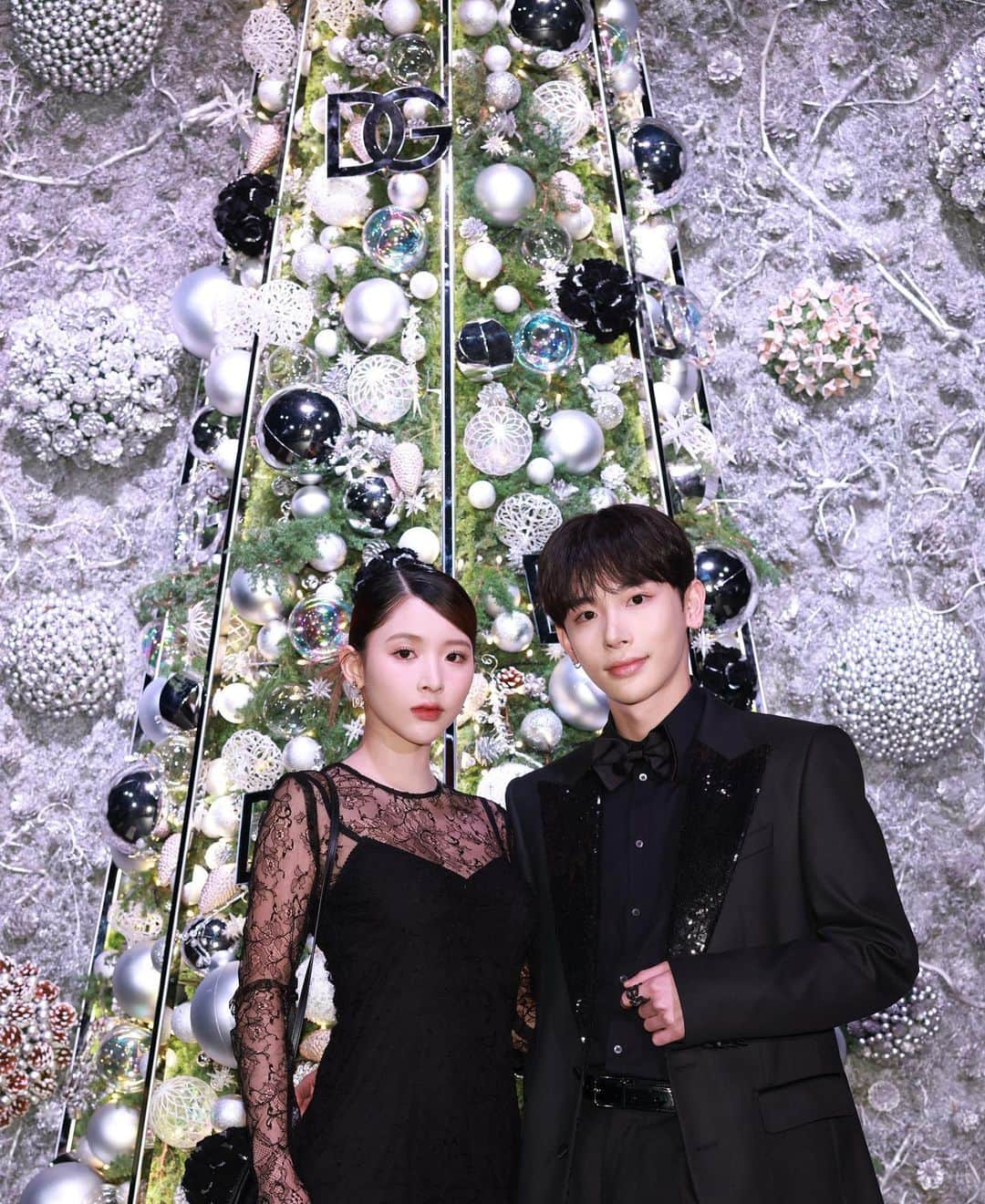 よしあきさんのインスタグラム写真 - (よしあきInstagram)「DOLCE&GABBANA  HOLIDAY 2023 ドルチェ&ガッバーナ青山 ホリデー イベントへ。4mのクリスマスツリーは圧巻！華やかなムードに包まれました。 #PR @dolcegabbana #DolceGabbana#DGHolidays #ドルチェガッバーナ#dgホリデー」11月27日 20時59分 - yooshiakiii