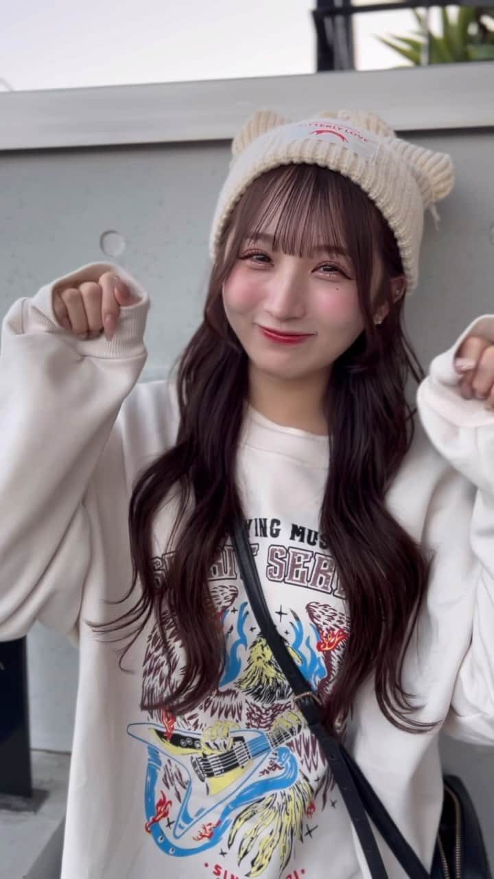 小川奈々子のインスタグラム：「イエベ春だからアイボリーが1番肌綺麗に見える(自分調べ)🪄  #fashion  #패션  #데일리#셀카 #팔로우 #오오티디  #셀카 #카페#fyp ⁡ #SHEIN」