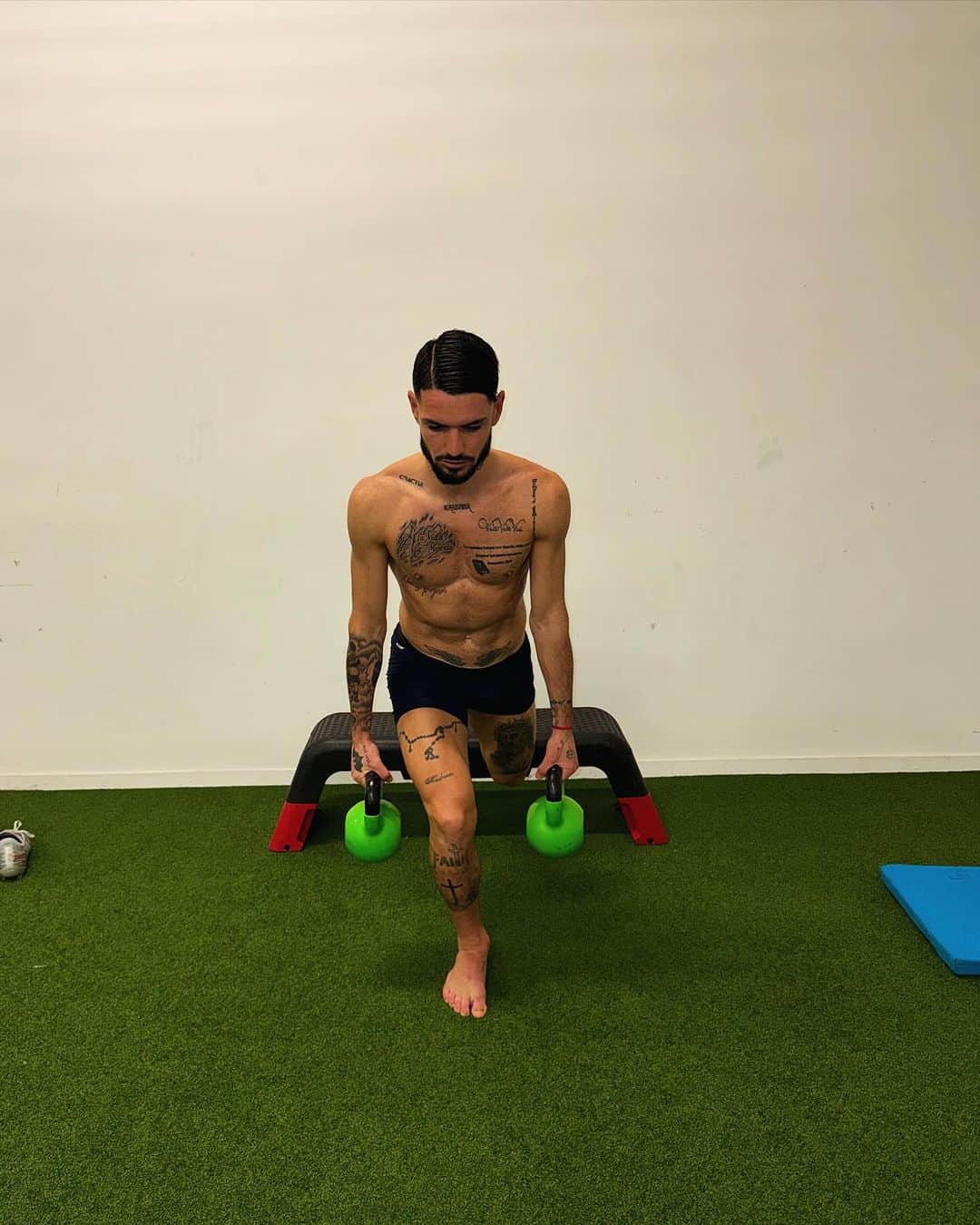 レミ・カベッラさんのインスタグラム写真 - (レミ・カベッラInstagram)「Belle victoire ❤️🤭」11月27日 21時21分 - remycabella