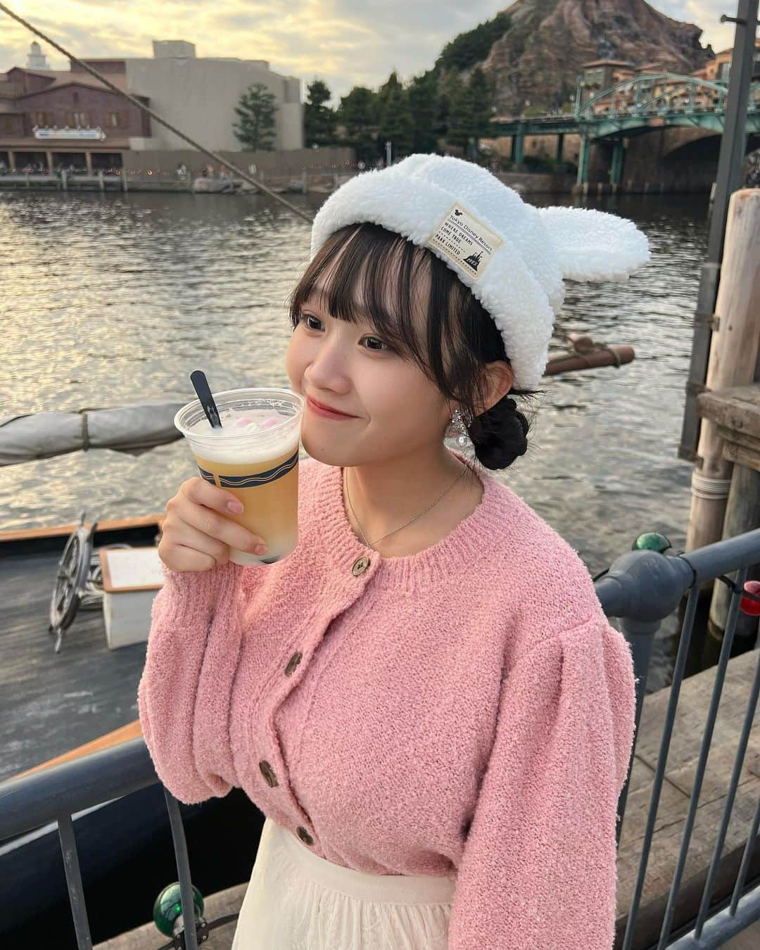 奥村梨穂さんのインスタグラム写真 - (奥村梨穂Instagram)「おどけてまた君が笑ってる。 . . . #disneysea」11月27日 21時38分 - riho_okumura_official