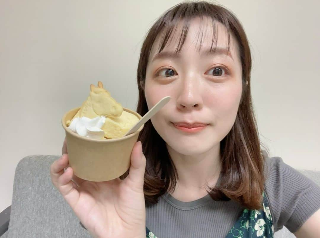 湯浅知里のインスタグラム：「♡♡ . . 来シーズンも美味しいものたくさん食べられますように🥺🤍 うま〜〜〜🐴  #ホッカイドウ競馬  #グルメ」