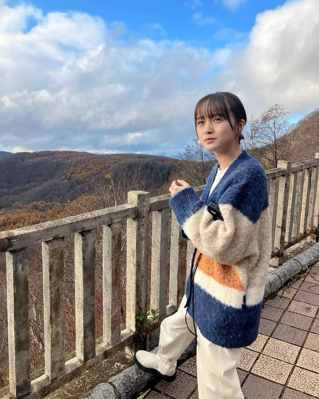 櫻愛里紗さんのインスタグラム写真 - (櫻愛里紗Instagram)「ここ最近のいろんなお顔集🦊🤎実はもっと変な顔もあったり無かったり、。笑 ⁡ ⁡ そしてとにかくススキ🌾が大好き！！ ⁡ ⁡ ⁡ #櫻ありさ #スターダスト #スターダストプロモーション #ボブヘアー  #🌾 #ビションフリーゼ」11月27日 21時59分 - sakura.arisa_official