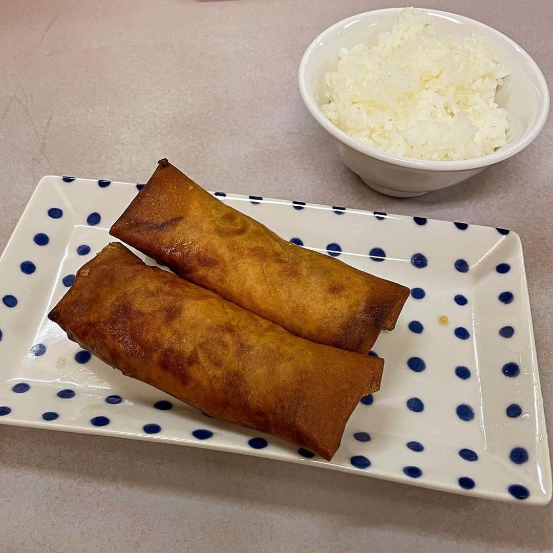 Q太郎さんのインスタグラム写真 - (Q太郎Instagram)「#さいたま市#浦和区#elan#エラン#仕事前に#食事#中華#町中華#ニラスタミナラーメン#春巻き#半ライス」11月27日 21時53分 - qtaro.jun