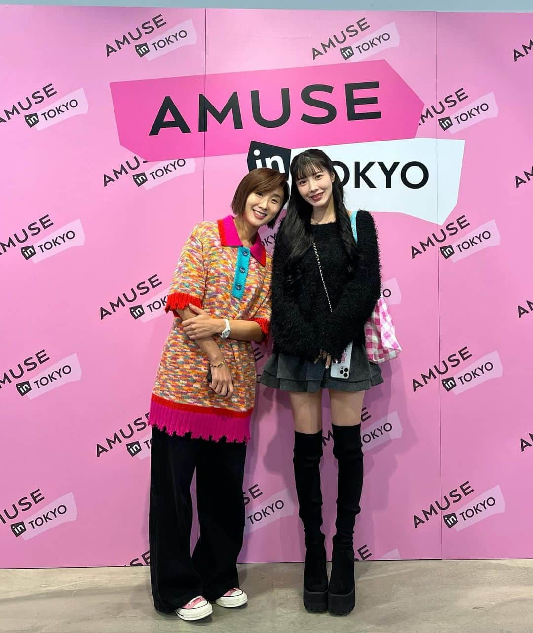 えみ姉さんのインスタグラム写真 - (えみ姉Instagram)「ㅤ ㅤ 大好きな @amuse のミューズに ウォニョン様が就任されたときも嬉しかったし こんな可愛いAMUSEの空間にいれて ほんっっっとに幸せでした...🥹🤍 ㅤ 生ウォニョン様 もうこの世の者とは思えないほどオーラすごくて 一目見た瞬間から美しさに鳥肌と涙止まらなかった... こんな経験初めてで、 ありえないほど圧倒された。。🥲🥲🥲🥲🥲  ㅤ 日本でもオフライン展開されて より一層AMUSEが色んな場所でゲットできるの 本当に嬉しいしウォニョン様どこでも 目立ってて最高に可愛い。。♡♡♡♡ ㅤ 東京POPUP会場とっても可愛かったから ぜひ遊びにいってみてね！ 個人的にデコデコのクッションと キーホルダータイプにできるリップの 可愛さにテンション爆上がりした♡♡♡ ㅤ 大好きなAMUSEピンクの空間もたまらん！ ㅤㅤ  <AMUSE IN TOKYO> -場所：Hz Shibuya 〒151-0042 東京都渋谷区宇田川町4-3,1F -日程：11月27日（月）～11月29日（水） ㅤ ㅤㅤ #amuse #アミューズ #ウォニョン #ive #원영 #wonyoung #장원영 #韓国コスメ #ティント #クッションファンデ」11月27日 21時55分 - emk_oooo