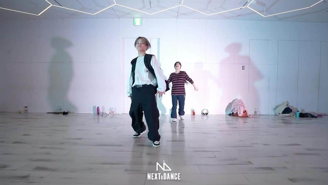 大山天のインスタグラム：「DOPE / @bts.bighitofficial   w/ @sae12rapunzel19   🧠by me  📍 @next_in_dance」