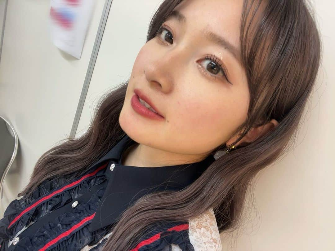 森戸知沙希さんのインスタグラム写真 - (森戸知沙希Instagram)「帰国報告会イベントありがとうございました！ 　 　 　 約1年半ぶりにステージに立つということで、本当に緊張しまくってたんだけど、いざ本番が始まったらあっという間で、楽しくて、、 みんなあたたかすぎてやばかったです、、、😭💗 　 　 改めて、待っててくれてありがとう！ 　 　 MCをしてくださった武田知沙さんと💕 　 　 #帰国イベント  #ありがとう  #感動  #え  #あっという間に終わった」11月27日 21時58分 - chisaki__morito.official