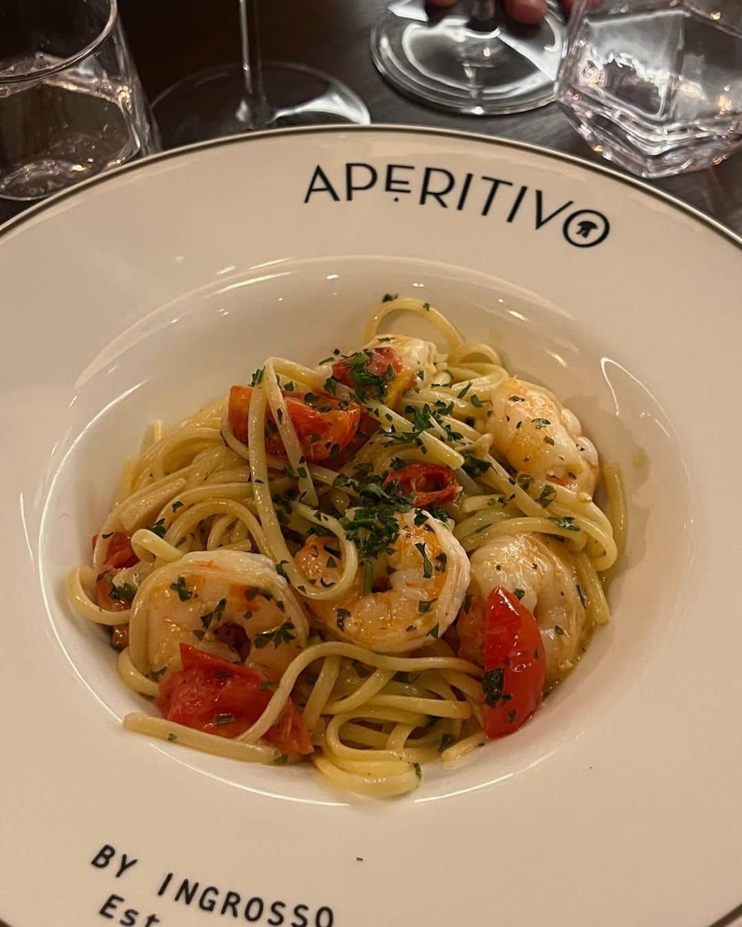 Bianca Ingrossoさんのインスタグラム写真 - (Bianca IngrossoInstagram)「Don’t ask me why I haven’t been to my fathers new restaurant @aperitivo_ingrosso in Sthlm before but this was truly AMAZING in my mouth 😋🫶🏻 Wow wow wow @emilioingrosso @asa_ingrosso」11月27日 22時11分 - biancaingrosso